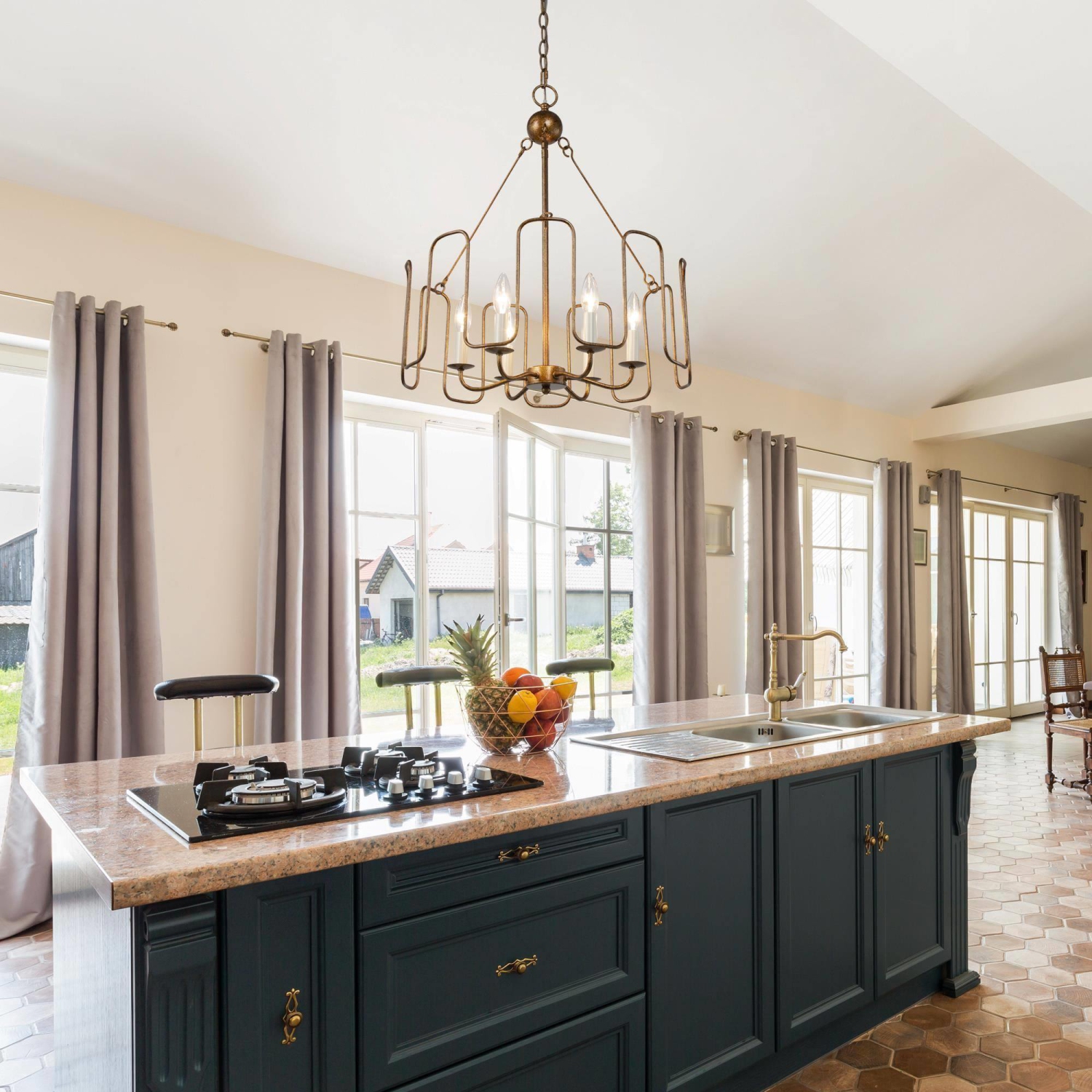 Rustic Dining Room Chandelier, 6-Light Antique Gold Hanging Ceiling Light for Living Room