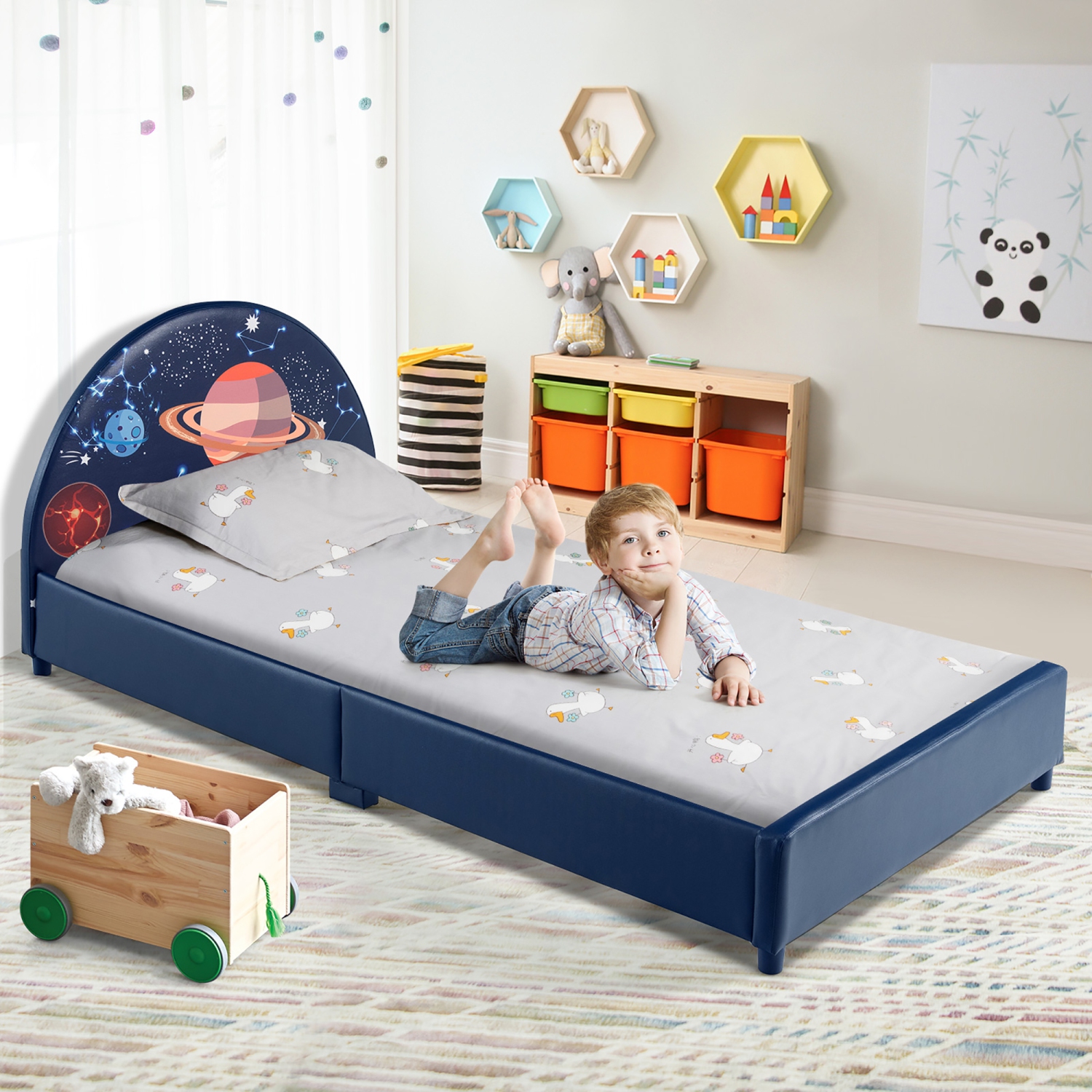 Lit plateforme recouvert pour enfants de Costway lit simple en bois motif galaxie