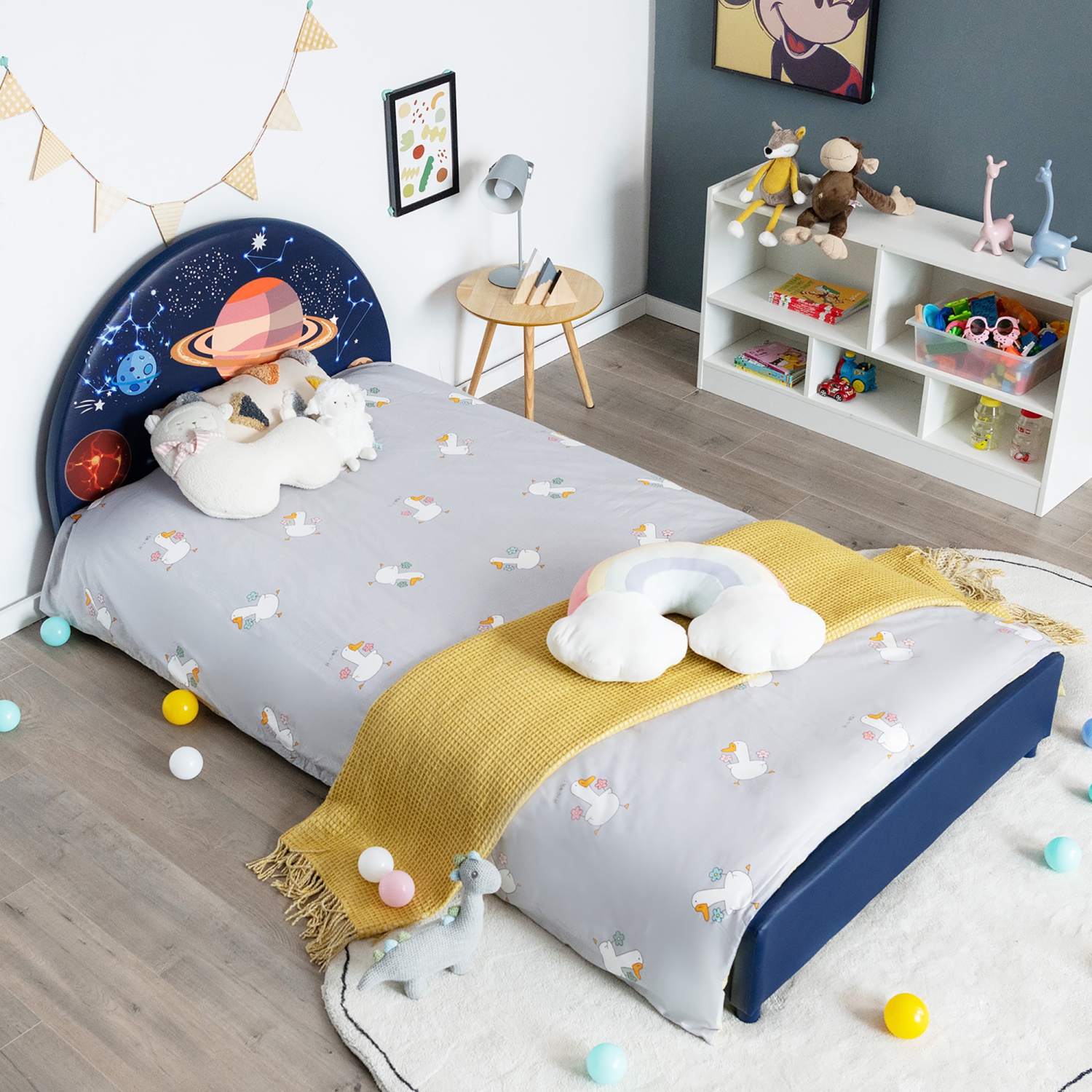 Lit plateforme recouvert pour enfants de Costway lit simple en bois motif galaxie