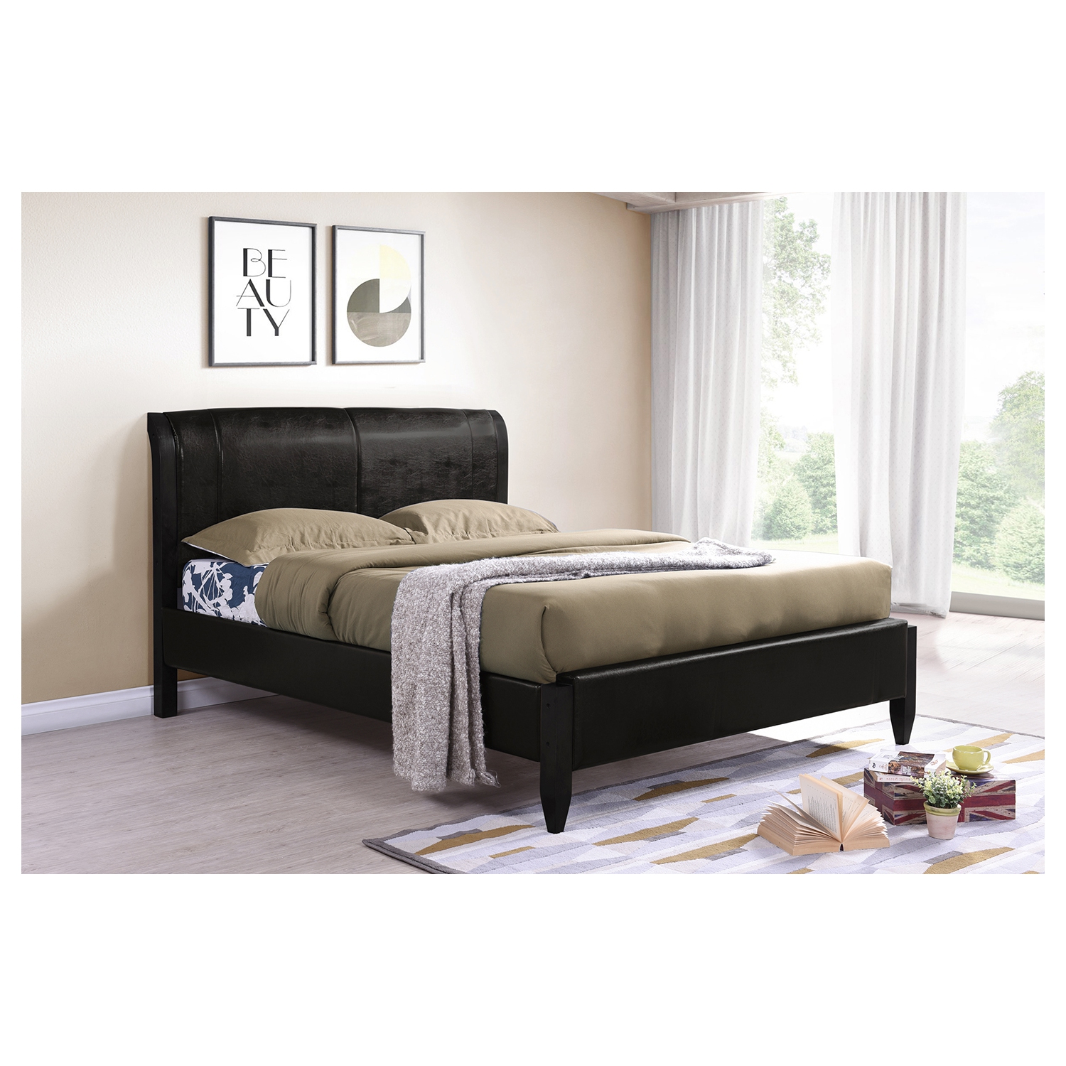 Très grand lit bateau en similicuir brun foncé avec pattes en bois massif