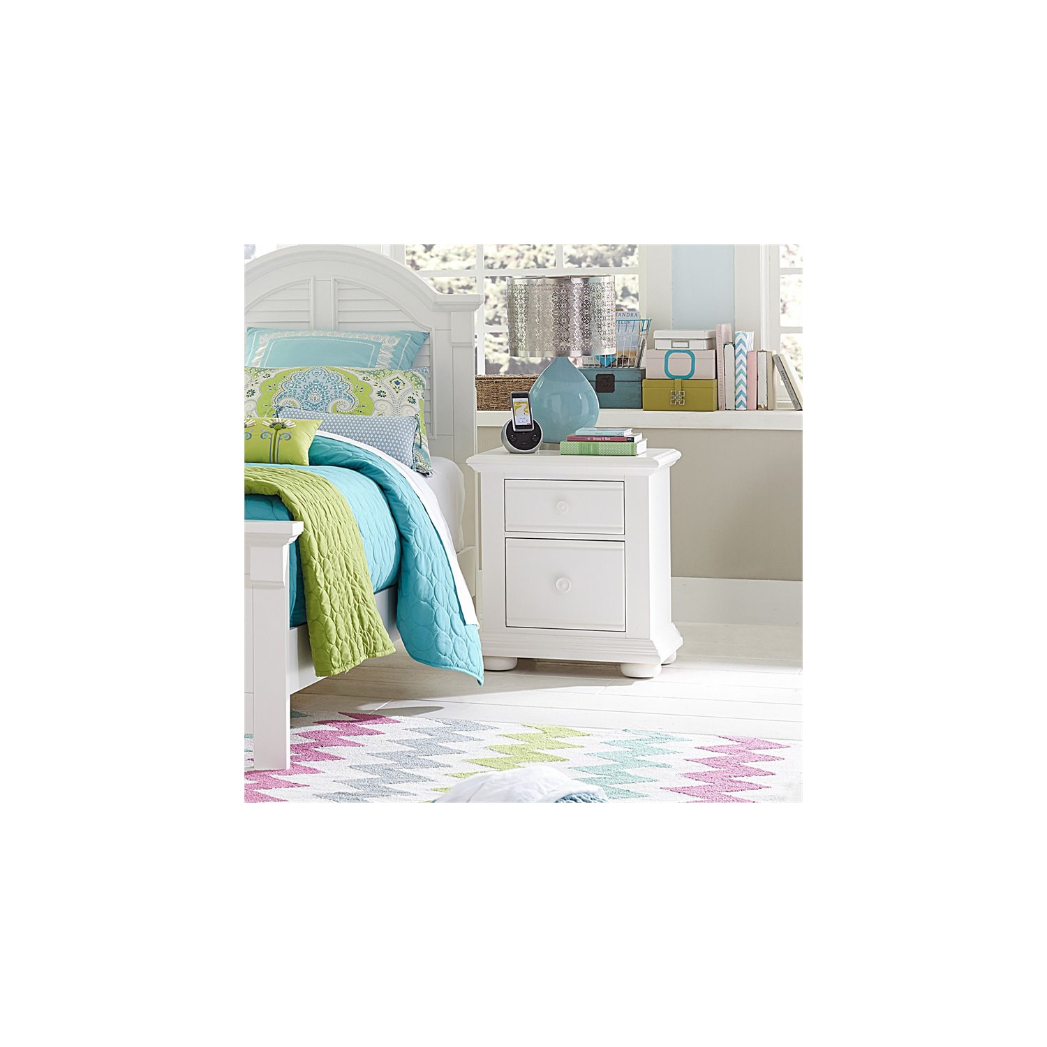 Bowery Hill 2 Drawer Nightstand in Oyster White