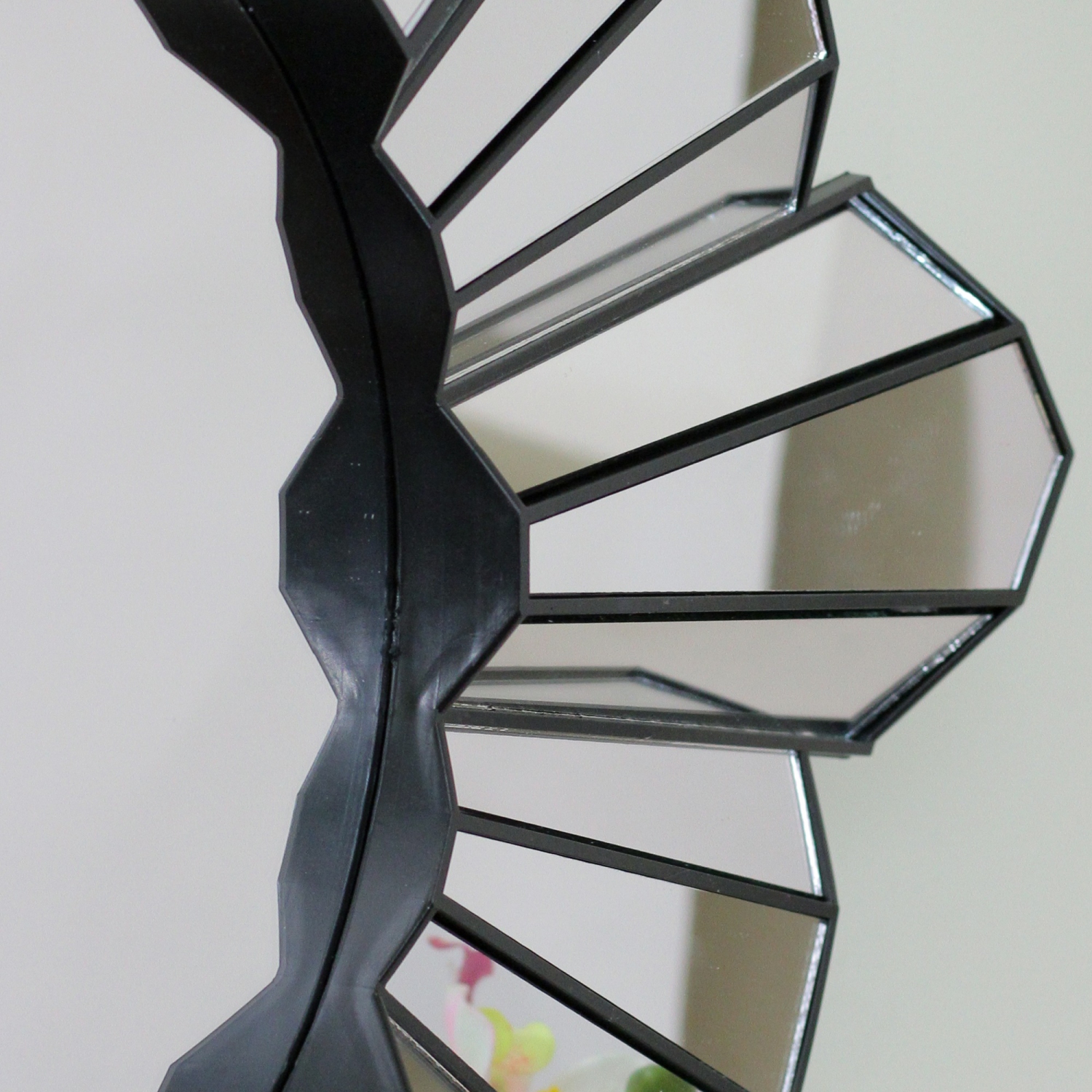 25" Sparkling Sunburst Matte Black Round Wall Mirror