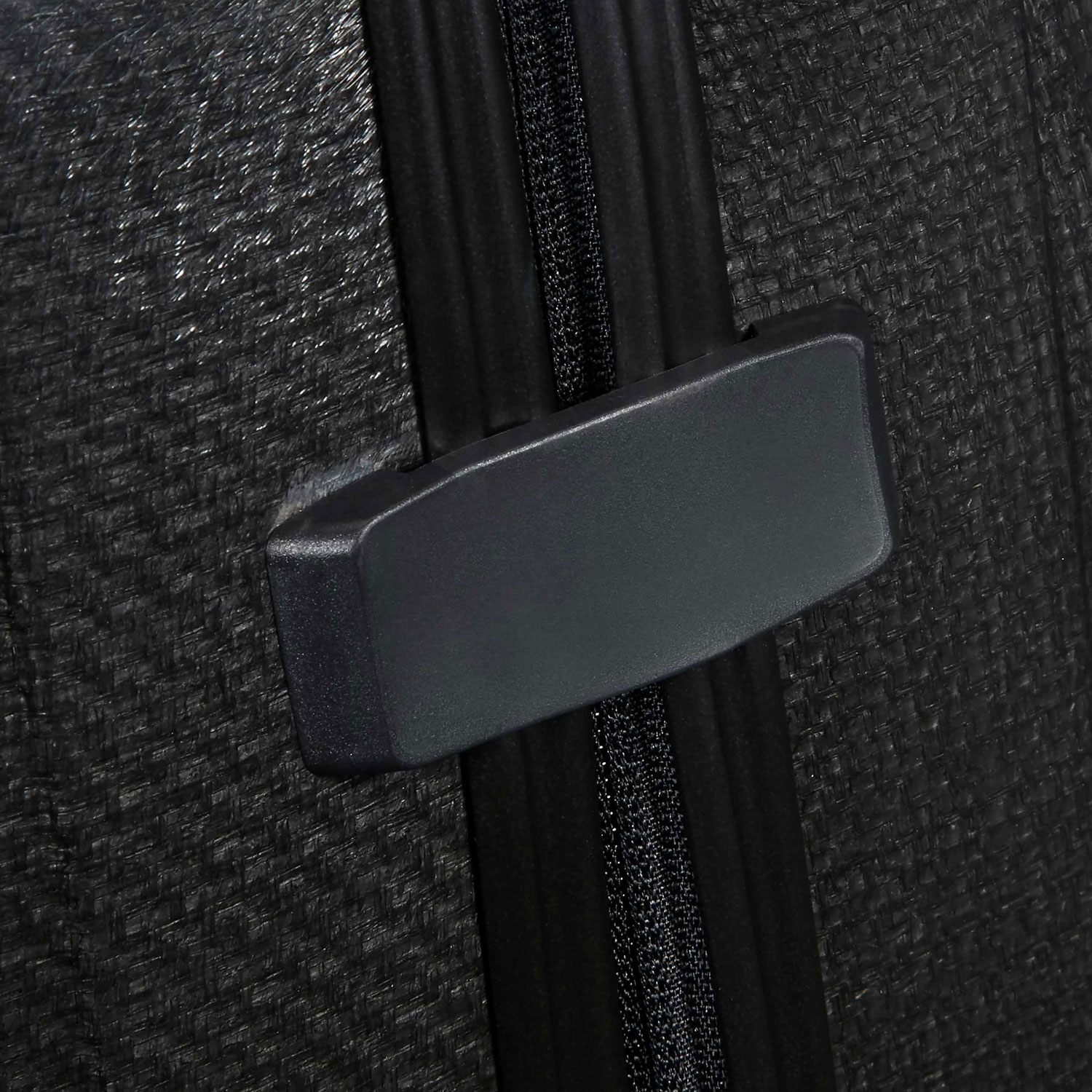 Valise de cabine rigide de 20,3 po extensible C-Lite de Samsonite - Noir