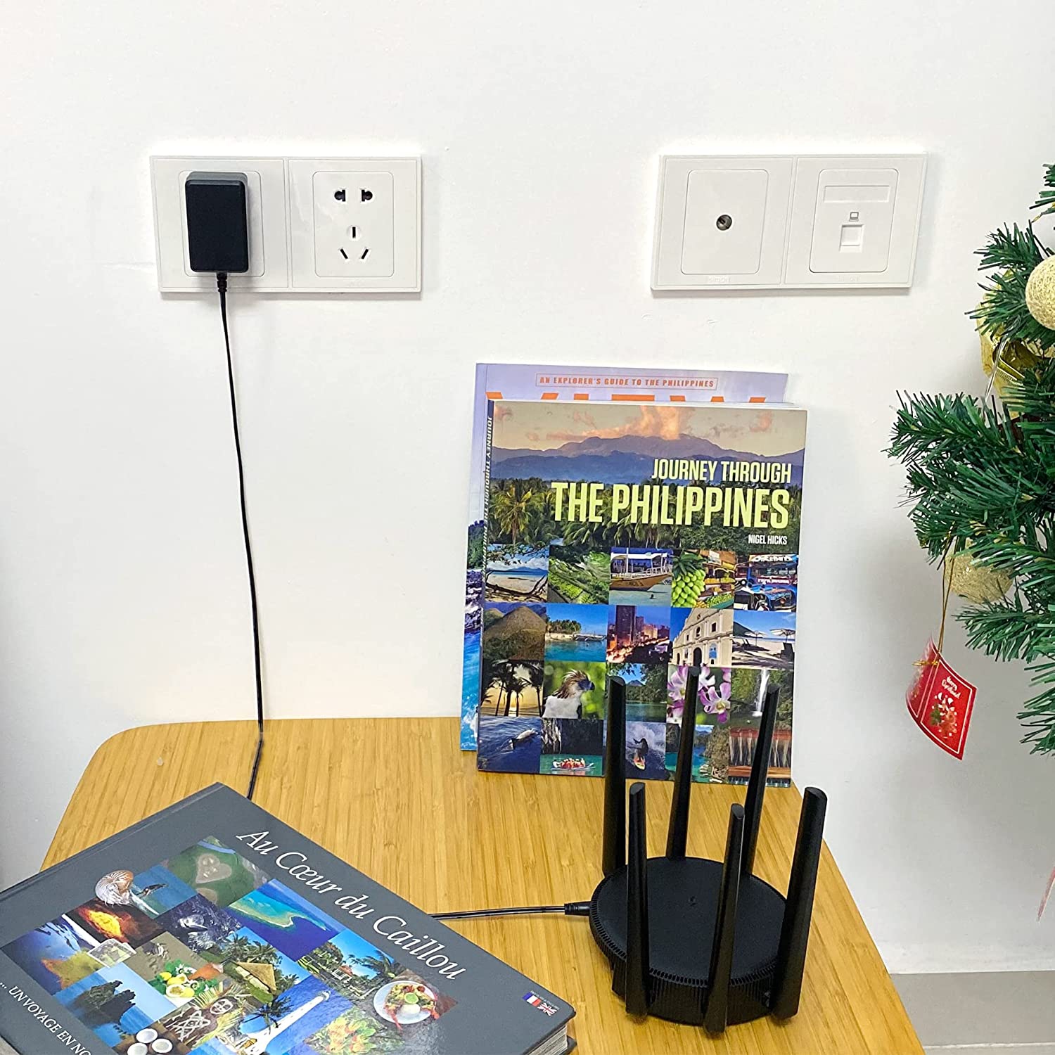 Dolaer 2Pack 12V 2A/2000mA DC Regulated Power Supply Adapter, 100-240V 50/60Hz AC to DC 24W Adapter for LED Strip Lights, Keyboard, BT Speaker,