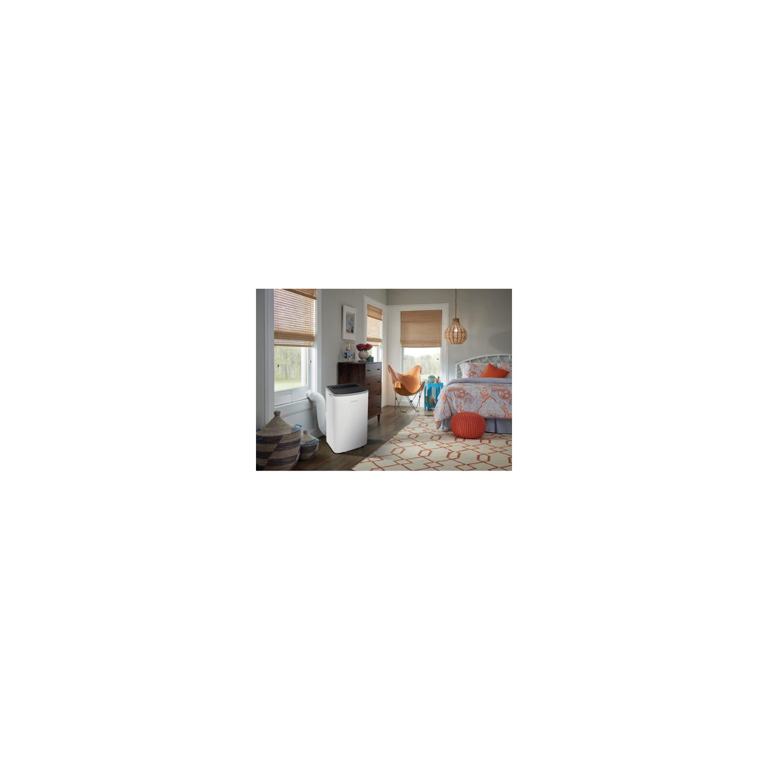 Cimatiseur portatif chaud/froid FHPH142AC1, 14000 BTU, 700 pi2 de Frigidaire avec zone de refroidissement, blanc