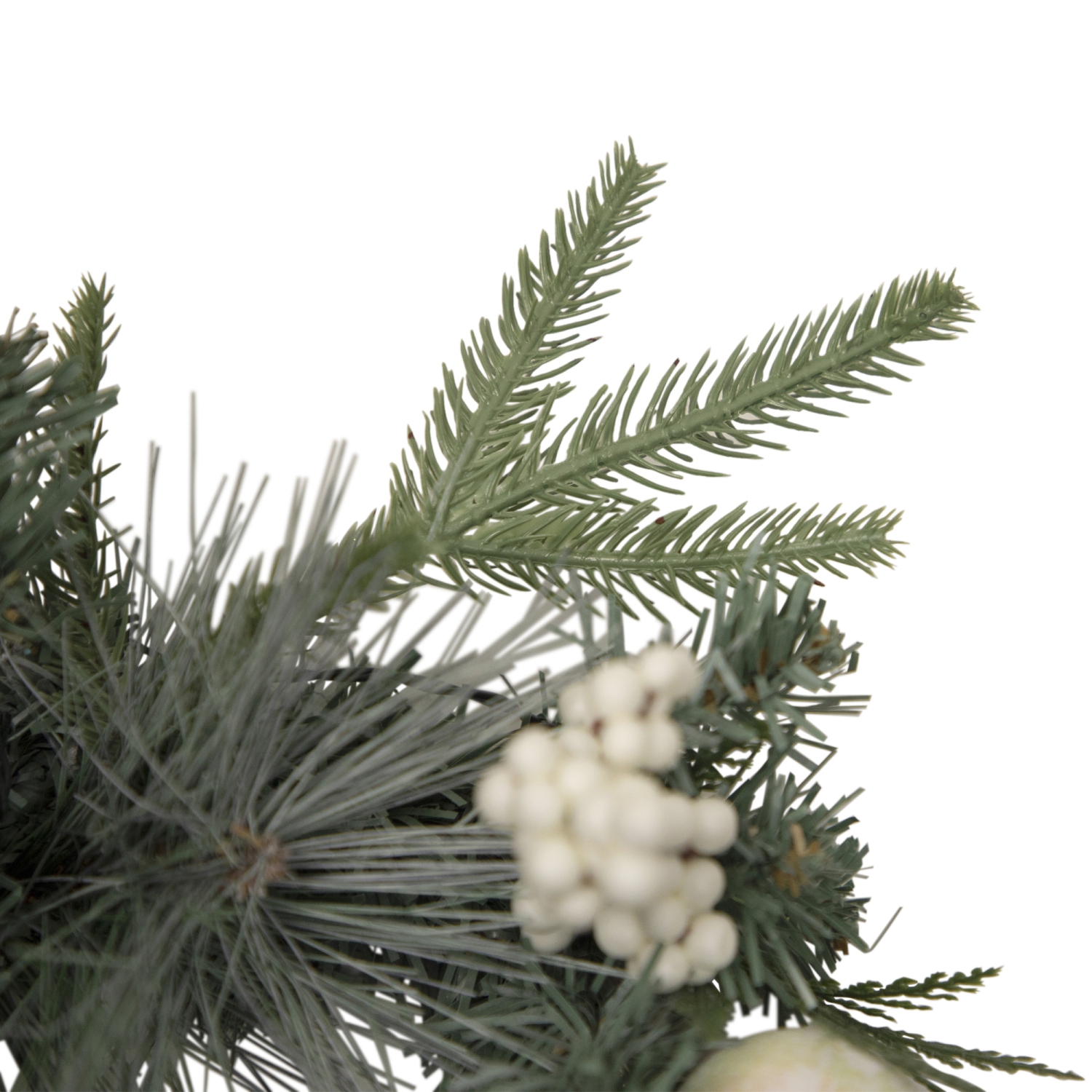 Couronne de Noël à DEL illuminée, pin et baies, 16 po, blanc chaud