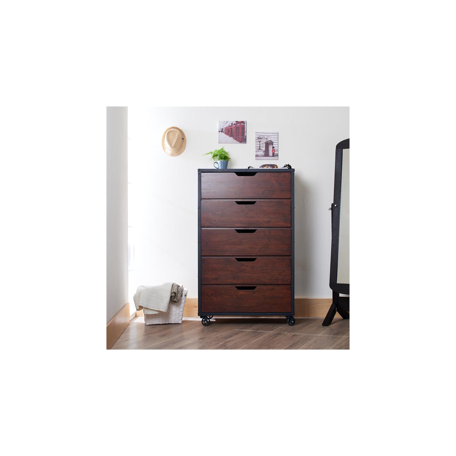 Meuble en bois 5 tiroirs avec roulettes Chevy de couleur noyer rétro de Furniture of America