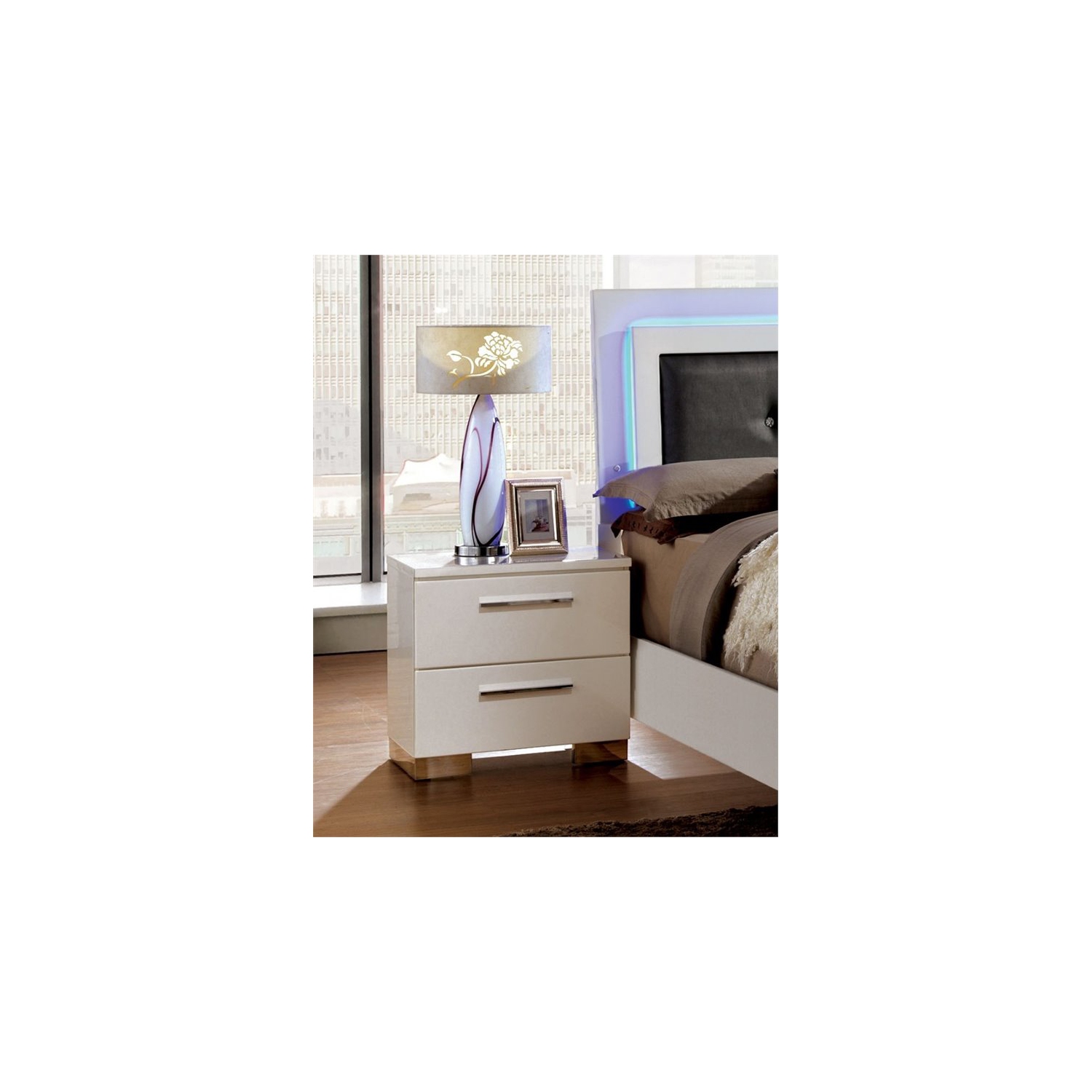Furniture of America Rayland Solid Wood 2-Drawer Nightstand in Glossy White