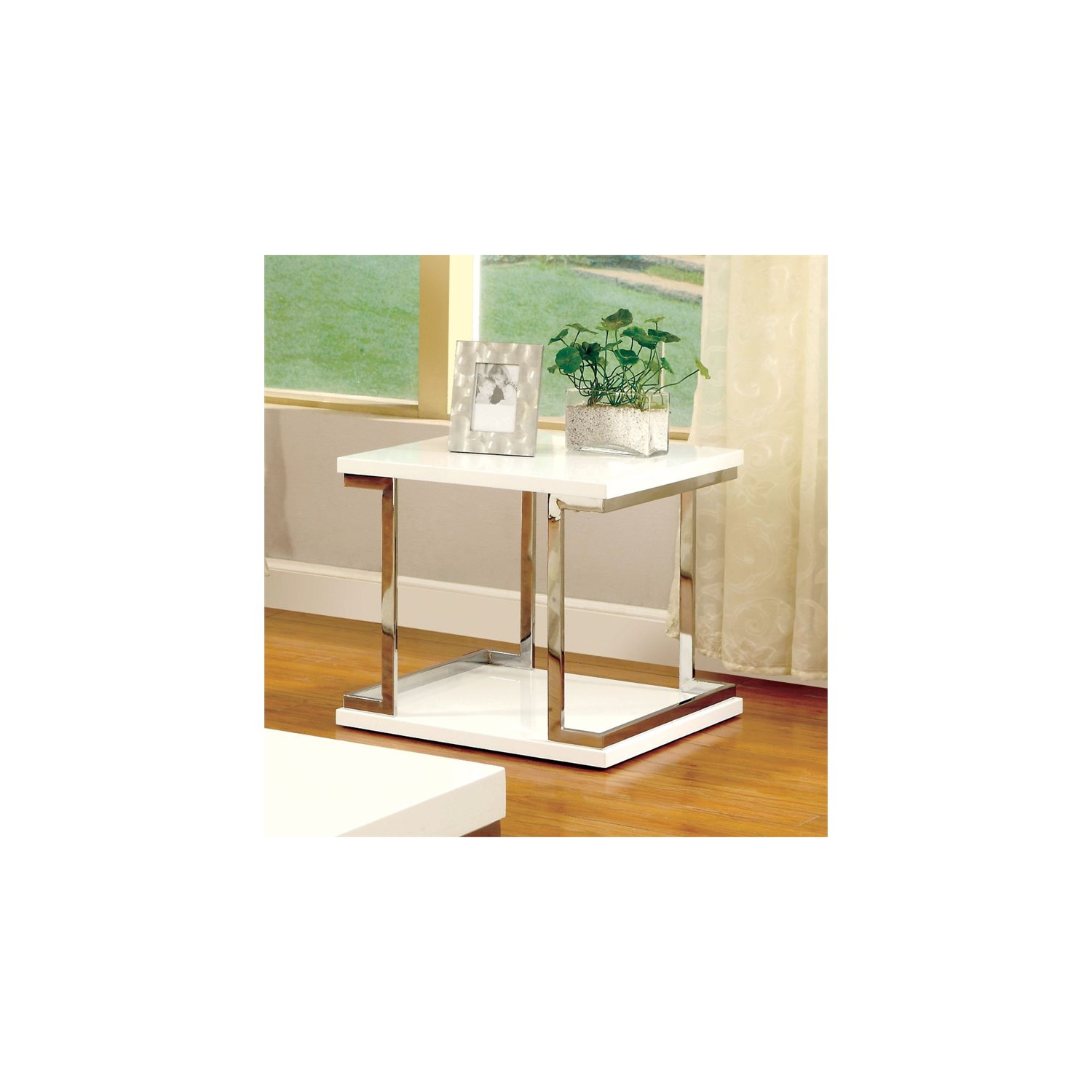 Furniture of America Bargunde Contemporary Wood Square End Table in White