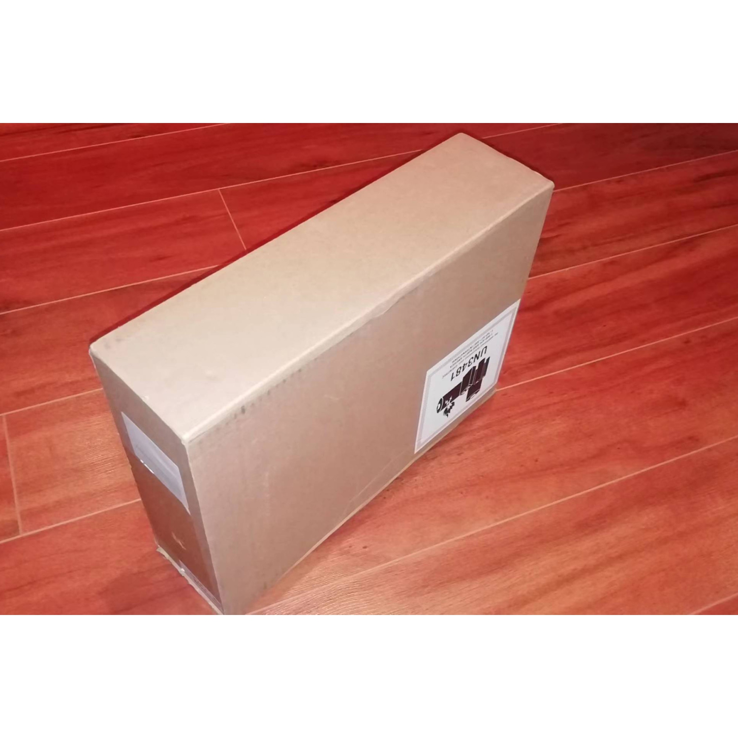 Reconditionné - Apple MacBook Air 13,3" - Argent, Intel Core i5 1,6 GHz/128 Go SSD/8 Go RAM, Modèle 2018 A1932, MREA2LL/A - En - Certifié remis à