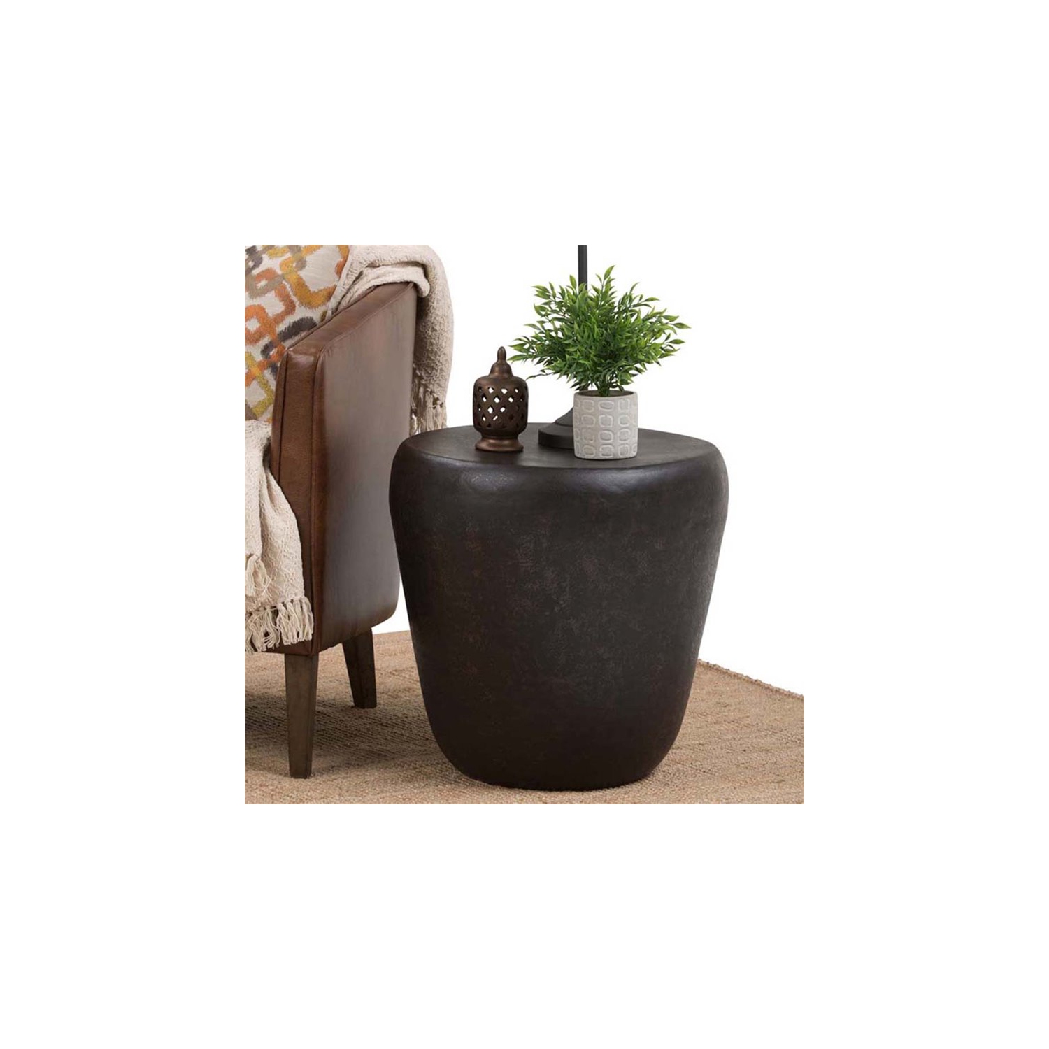 Pemberly Row Industrial 20" Metal Accent Side Table in Rustic Bronze