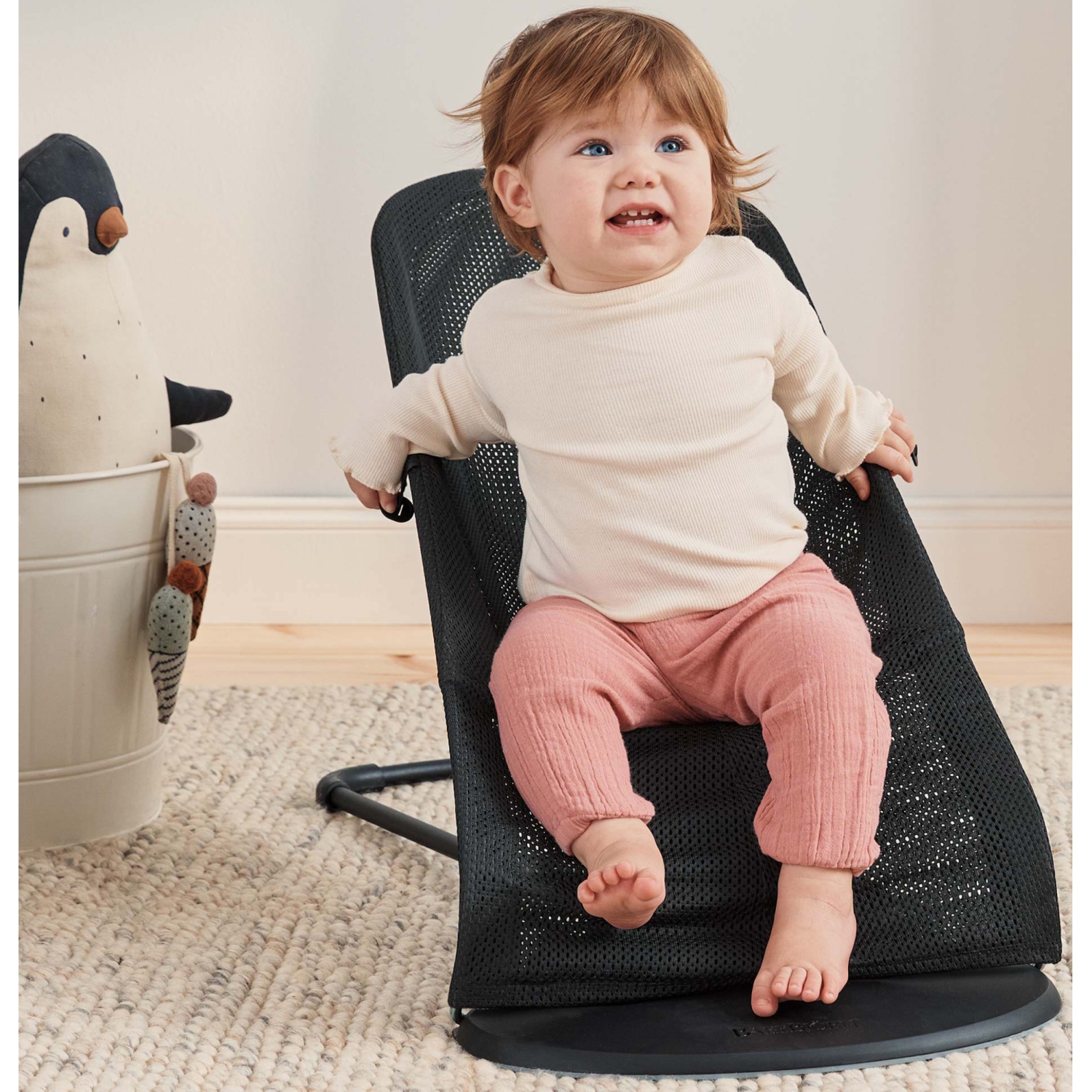 BabyBjorn Bouncer Bliss - 3D Mesh, Black on Black Frame
