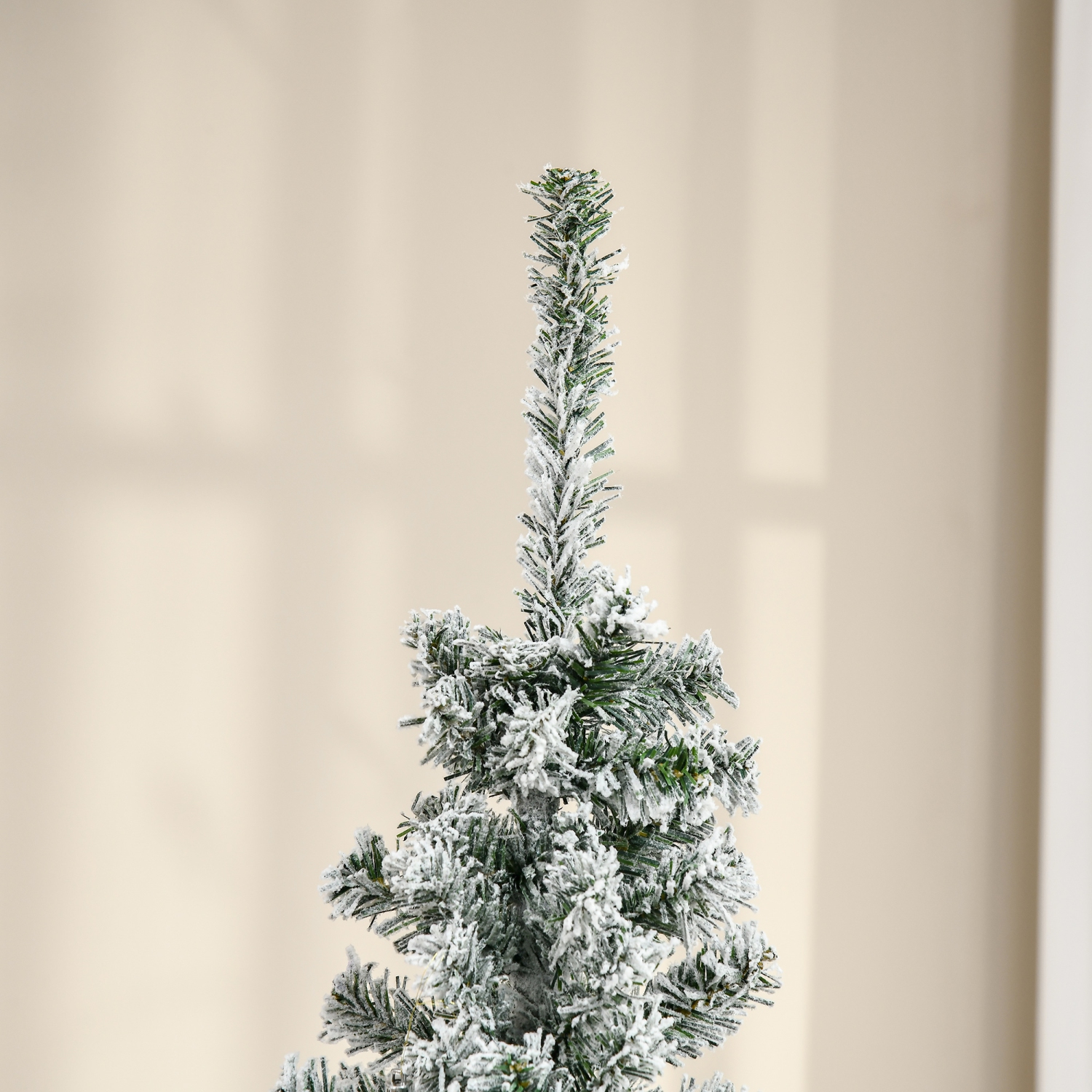 Portemine de Noël à motif floqué de 6 pi de HOMCOM, arbre de Noël fin artificiel avec embouts de branche réalistes, support pliant en métal, vert