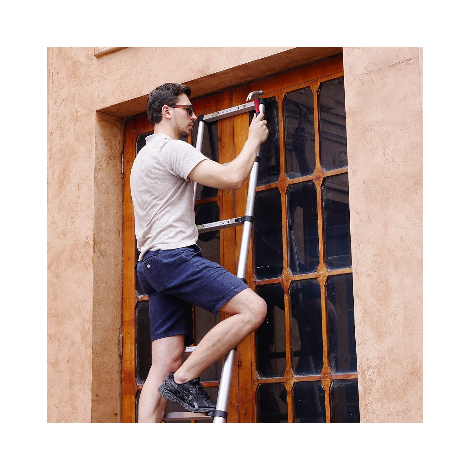 Telescopic Ladder, 12.5FT CoolHut Aluminum Telescoping Ladder with Non-Slip Feet and Stable Hook, Portable Extension Ladder for Household and Outdoor