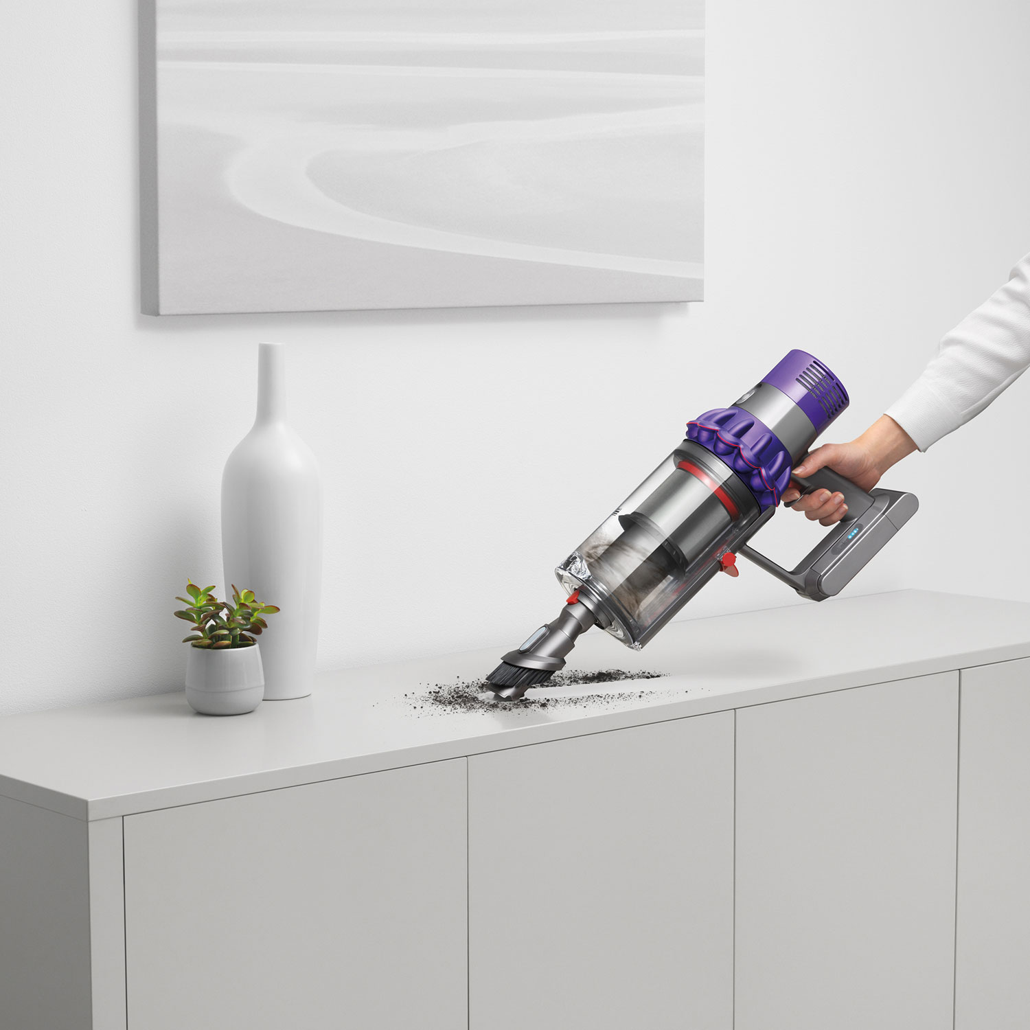 Aspirateur-balai sans fil V10 Animal+ de Dyson - Nickel vaporisé/Fer