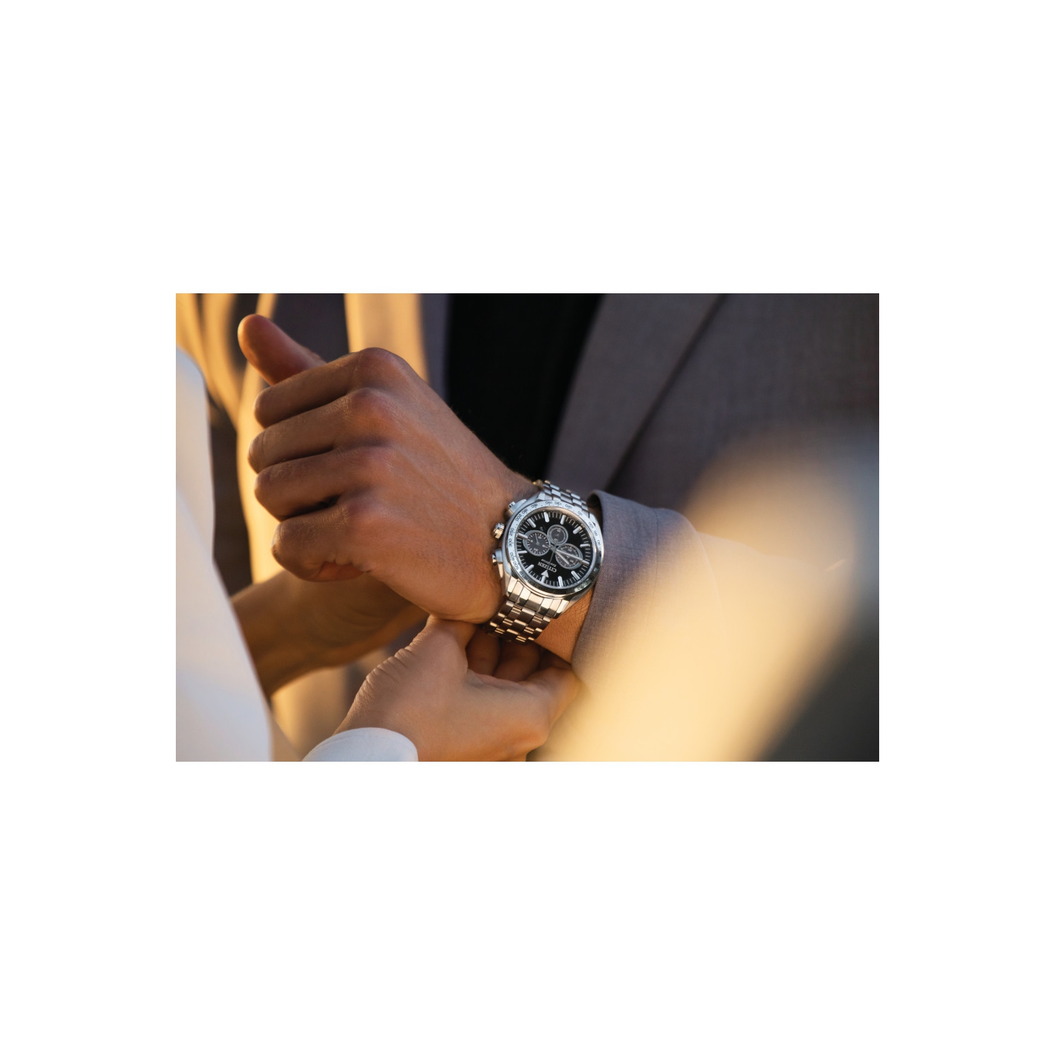 Montre pour hommes avec boîtier et bracelet en acier inoxydable argenté et cadran noir Carson Eco-Drive 43&nbsp;mm de Citizen