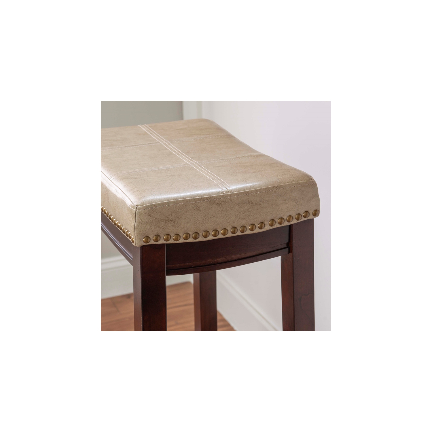 Jeu de 2 tabourets de bar en bois Linon Claridge, beige