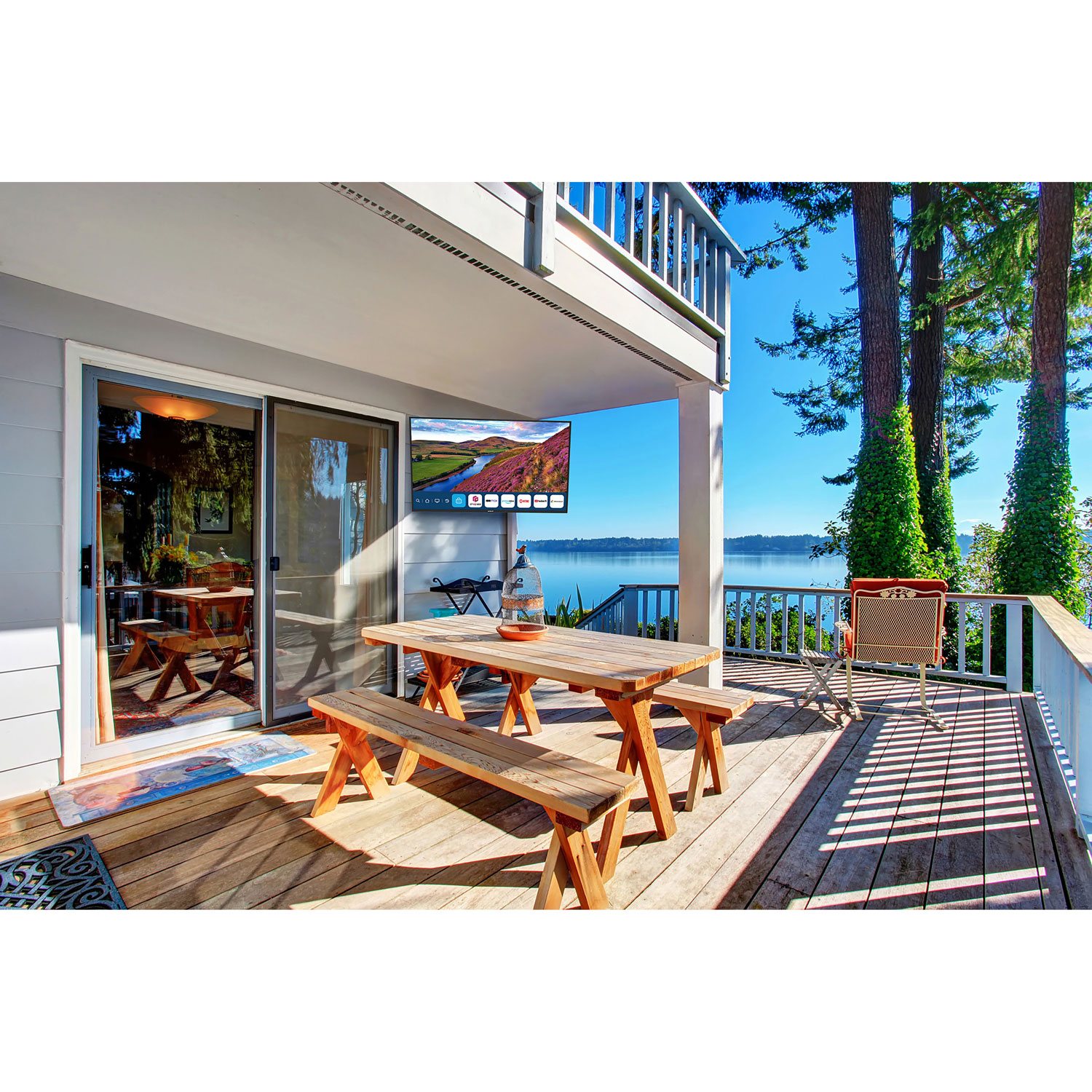 Téléviseur intelligent d'extérieur HDR DEL UHD 4K de 65 po avec webOS Partial Sun de Neptune