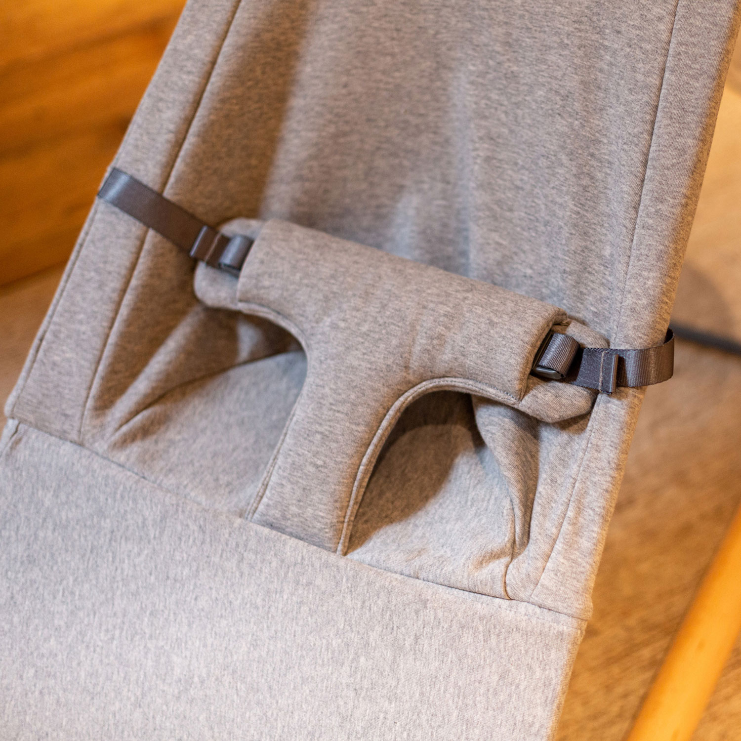 Chaise longue gonflable rebondissante/portative avec filet respirant pour bébé Evolux de Childhome - Gris jersey