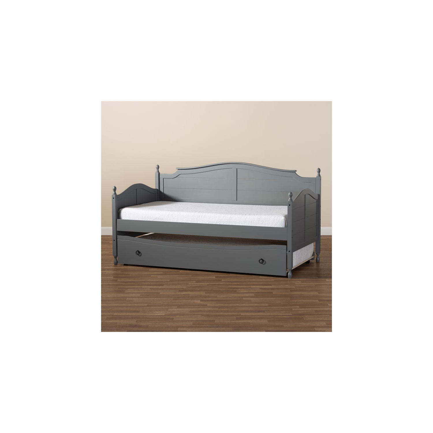 Lit de repos simple en bois gris avec lit gigogne de Bowery Hill