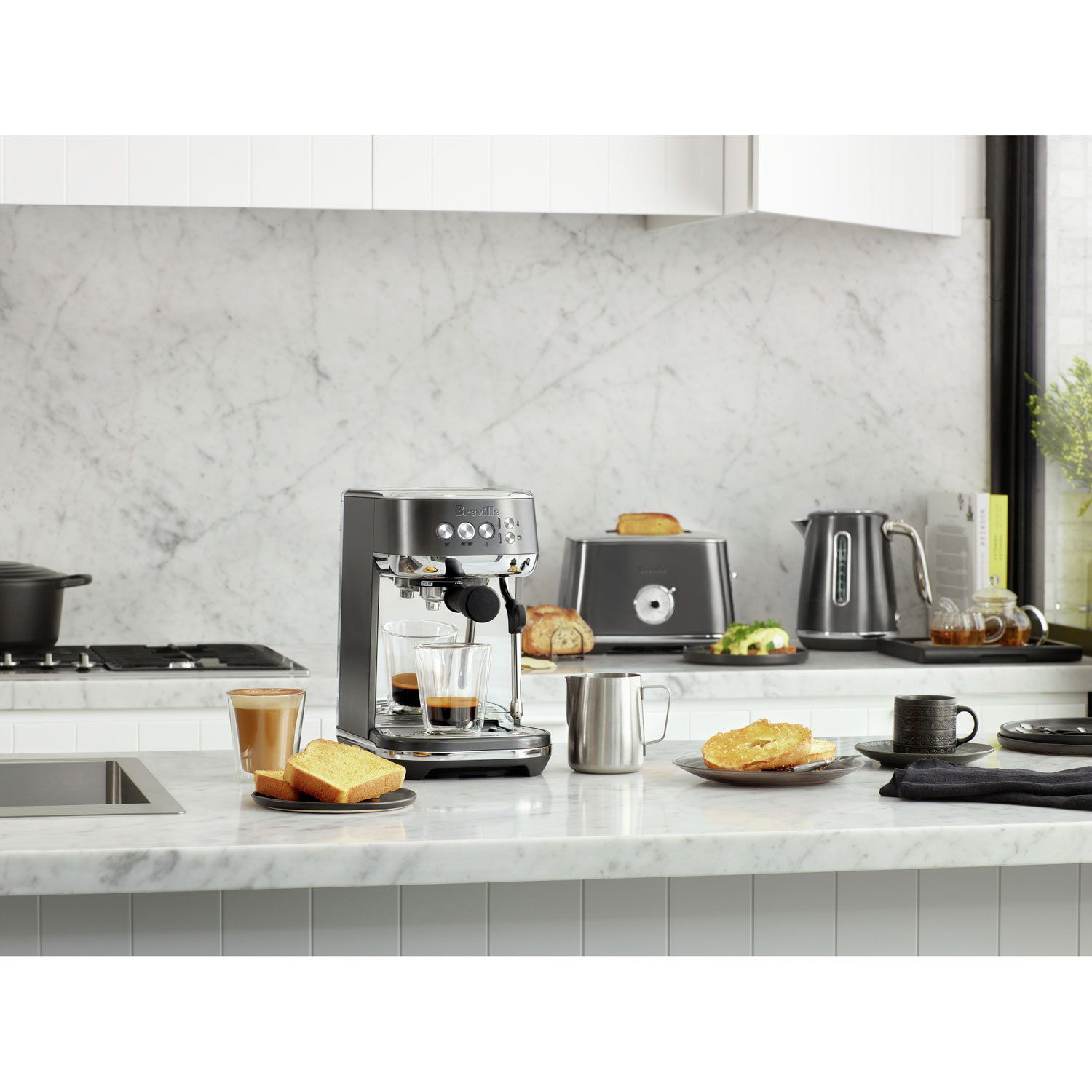 Refurbished - Breville Bambino Plus Automatic Espresso Machine - Black Stainless Steel - Remanufactured by Breville