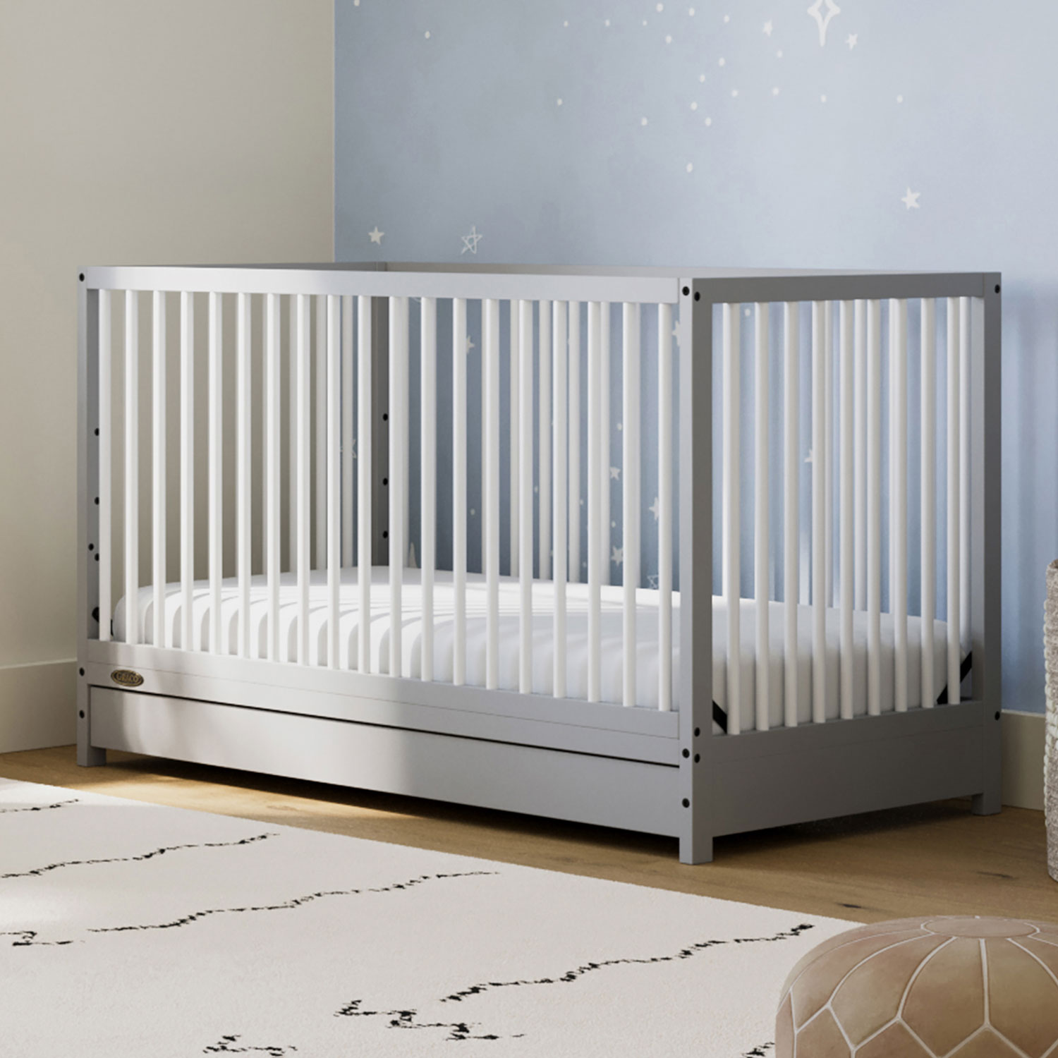 Lit de bébé transformable 5-en-1 Teddi de Graco avec tiroir - Gris galet/Blanc