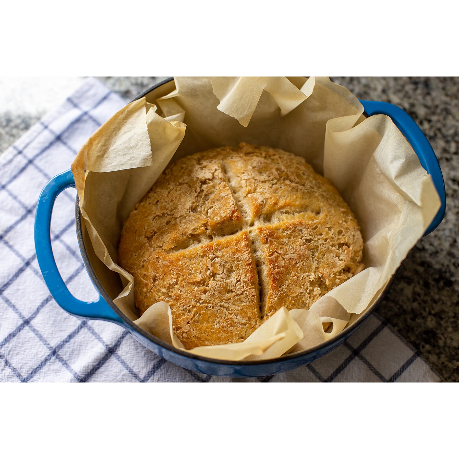 Faitout de 6 pintes en fonte bleue avec fini émaillé de porcelaine