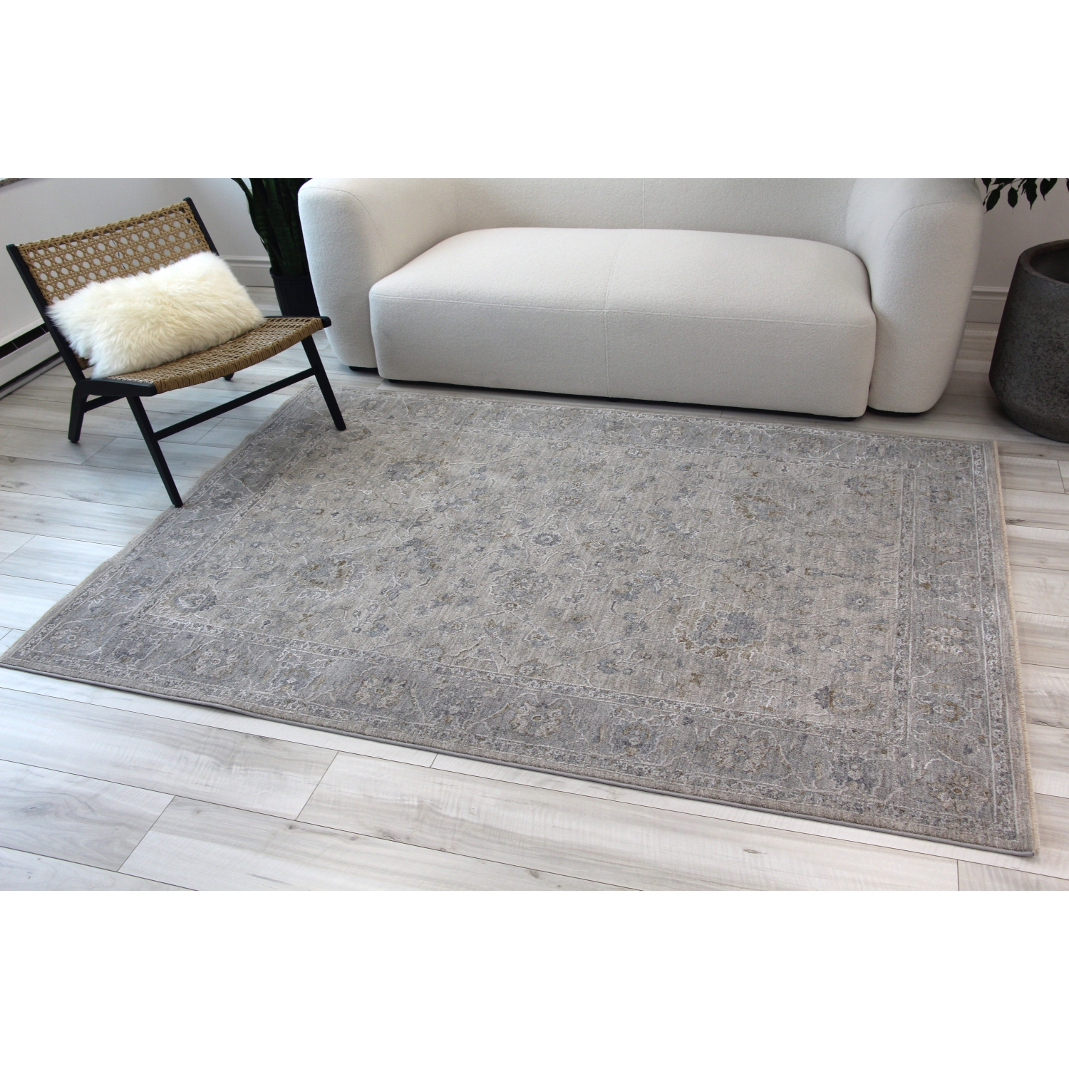 Rug Branch Safiya Traditional Floral Medallion Gold/Beige Area Rug