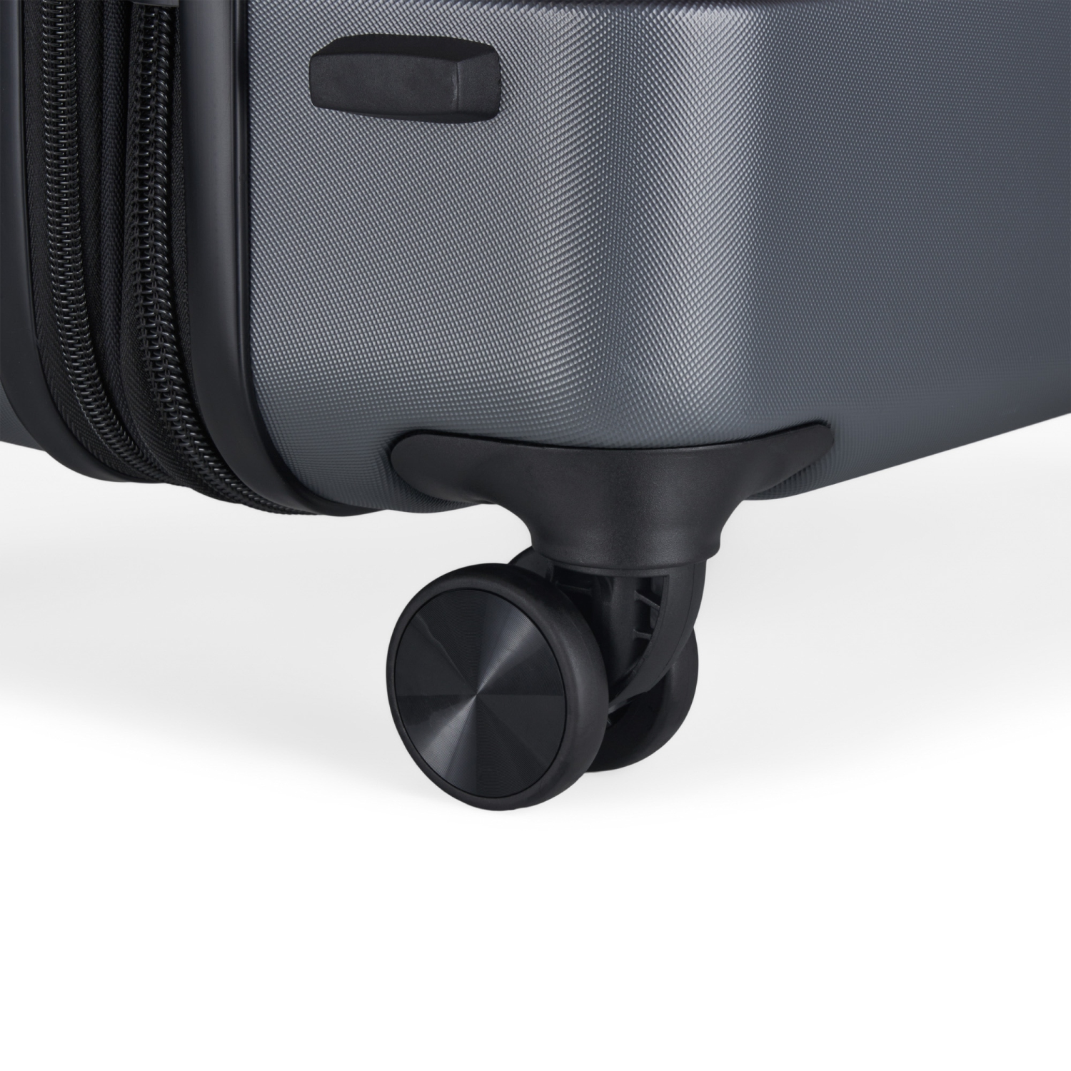 Bugatti - Wellington Hardside Large Luggage with Expansion - Silver