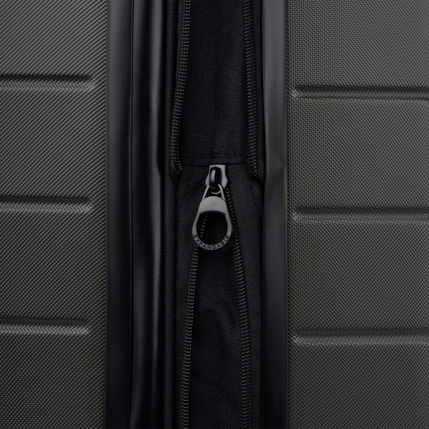 Valise rigide moyenne Osaka de Bugatti avec extension - Vert