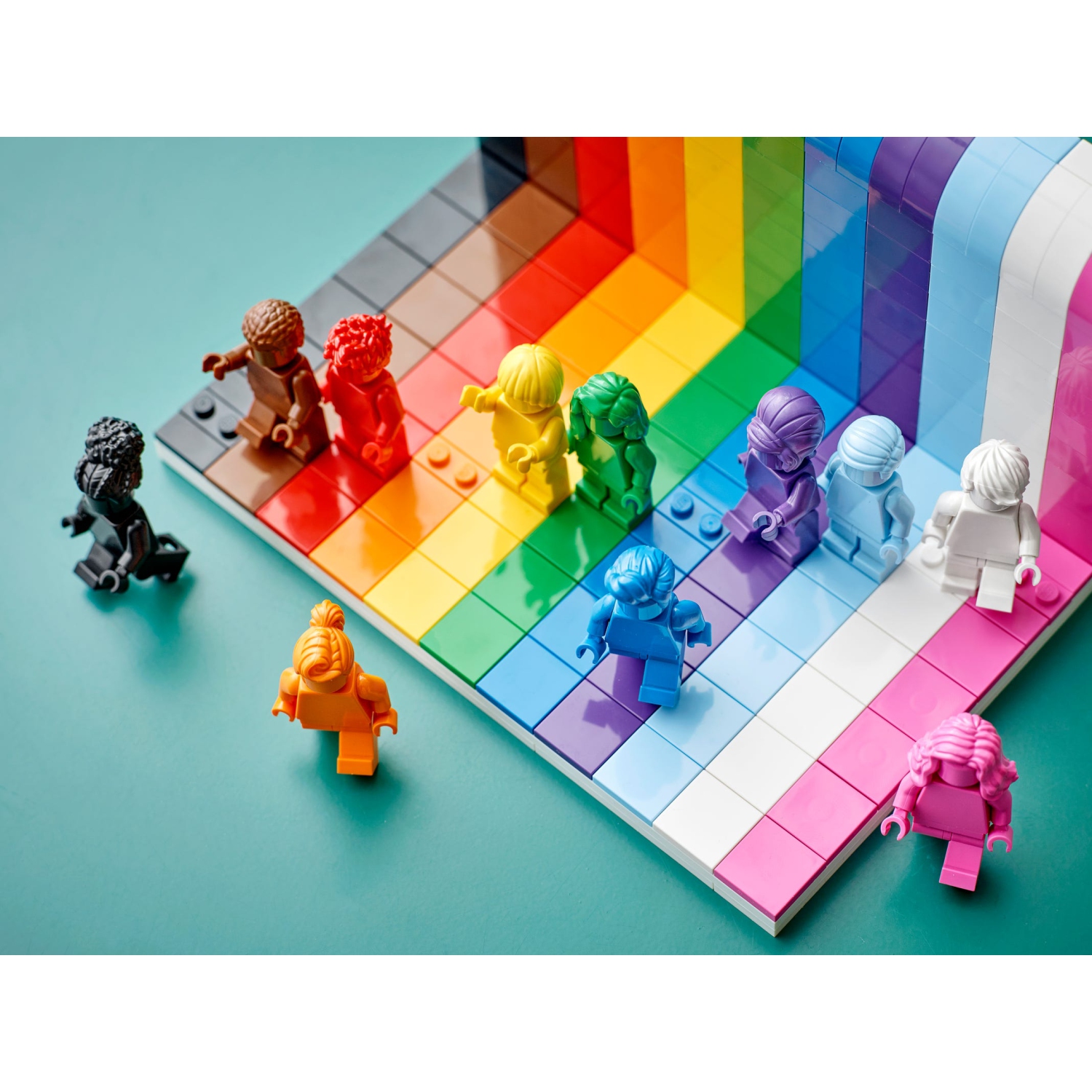 LEGO Everyone Is Awesome - 346 Piece Building Kit [LEGO, #40516]