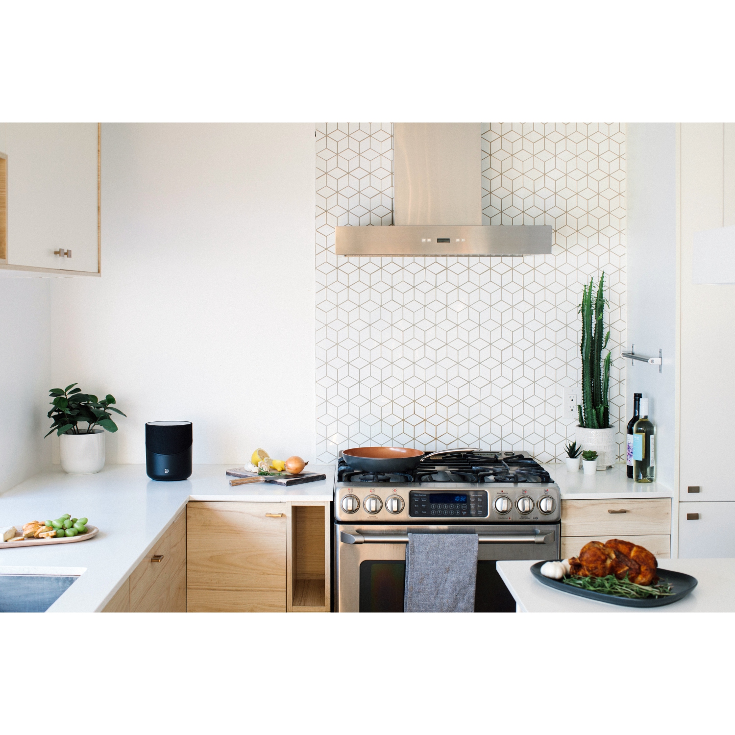 Bluesound Pulse M Omni-Hybrid Enceinte de diffusion musicale sans fil avec Bluetooth - Noir - Compatible avec Alexa et Siri