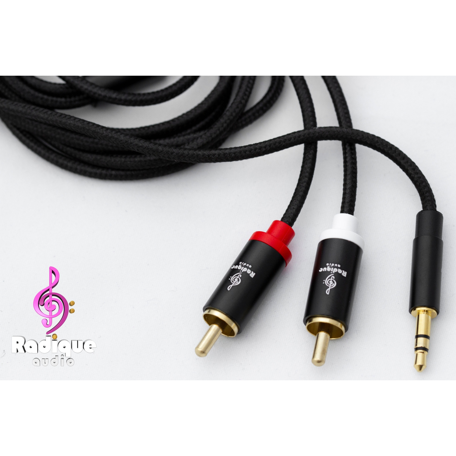 1,8&nbsp;M de câble 3,5&nbsp;mm à deux connecteurs RCA de 5&nbsp;pi 10&nbsp;po série Black de Radique