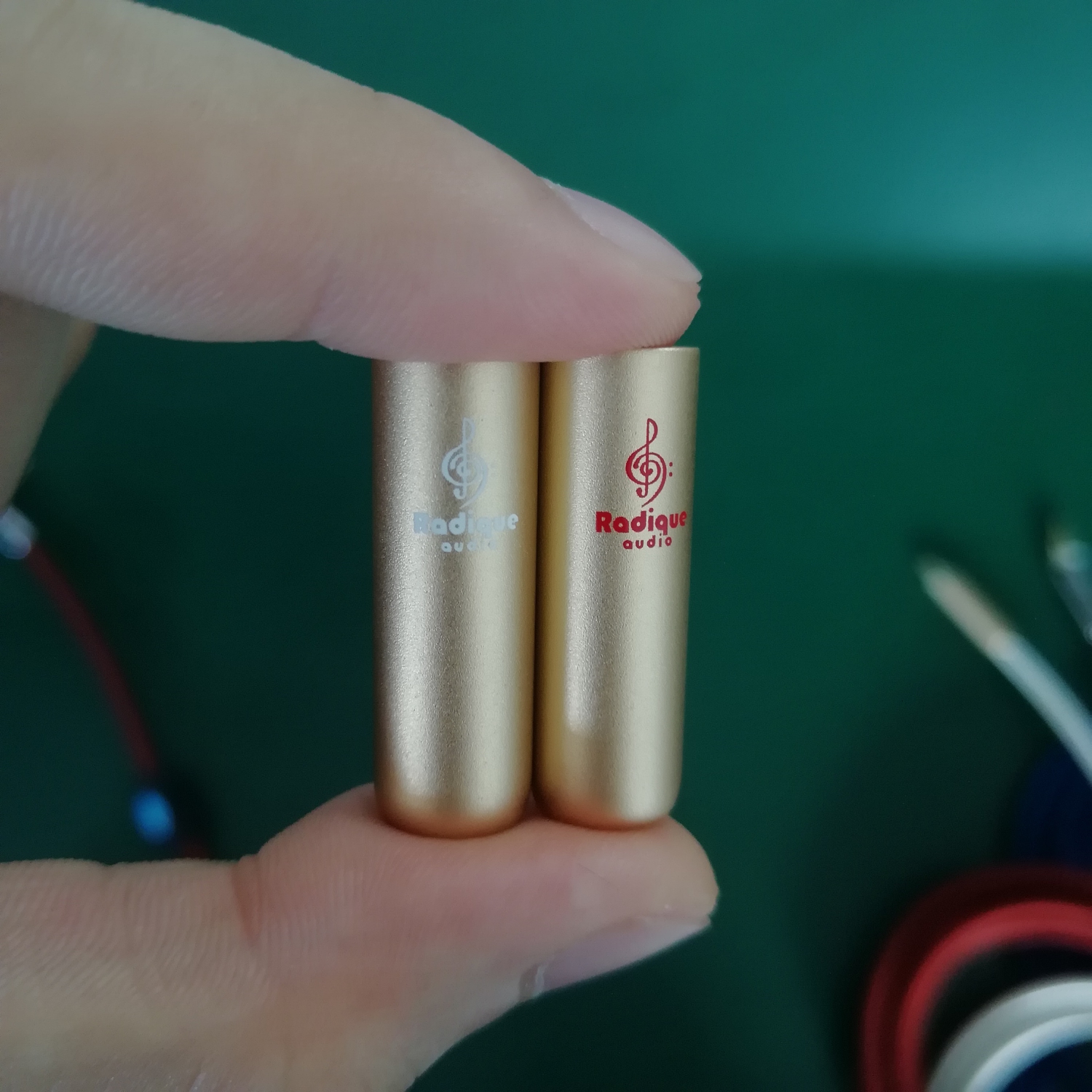 Câble RCA double série Gold de Radique Audio | Interconnexion sécuritaire rétro | Construction à 6 couches | Haut de gamme – 0,75 m