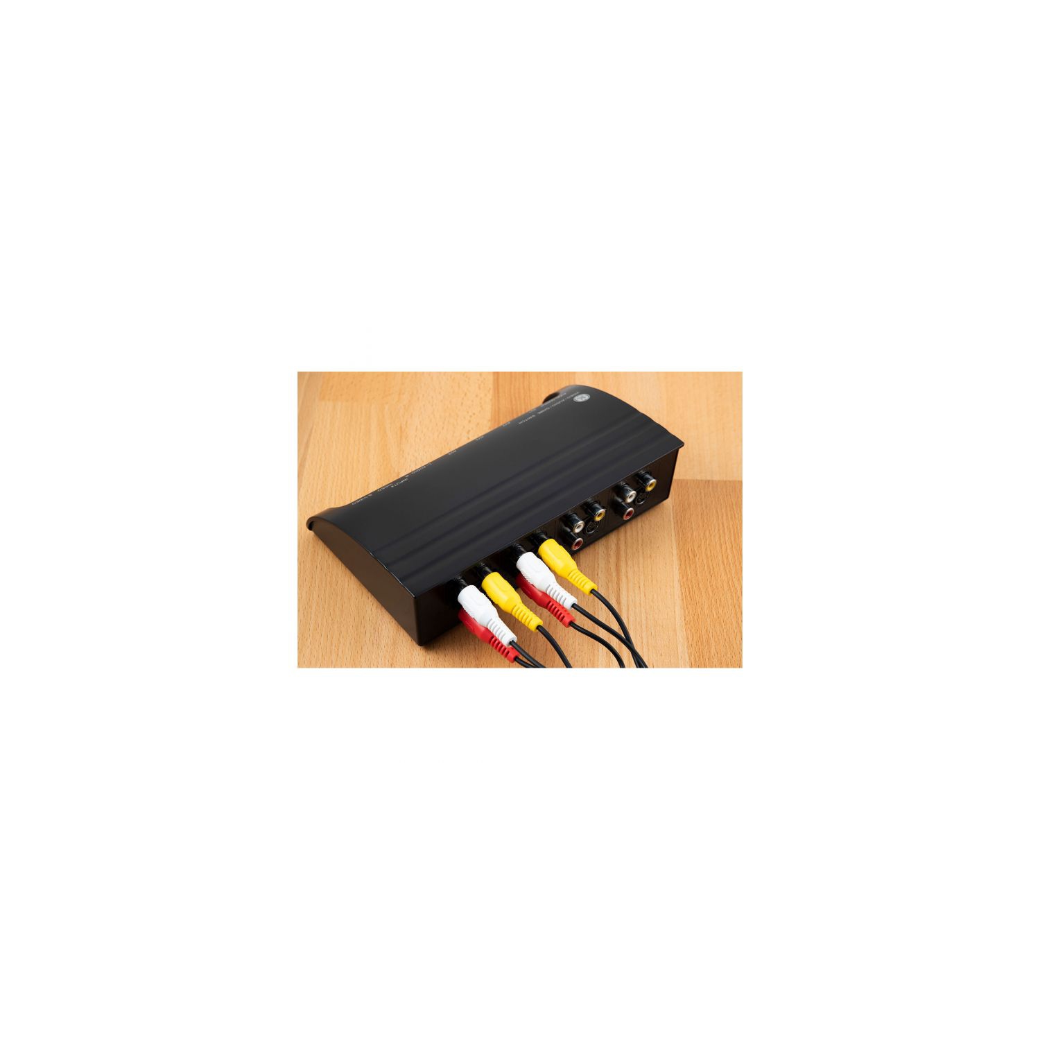 35857 4 Device Audio/Video switch