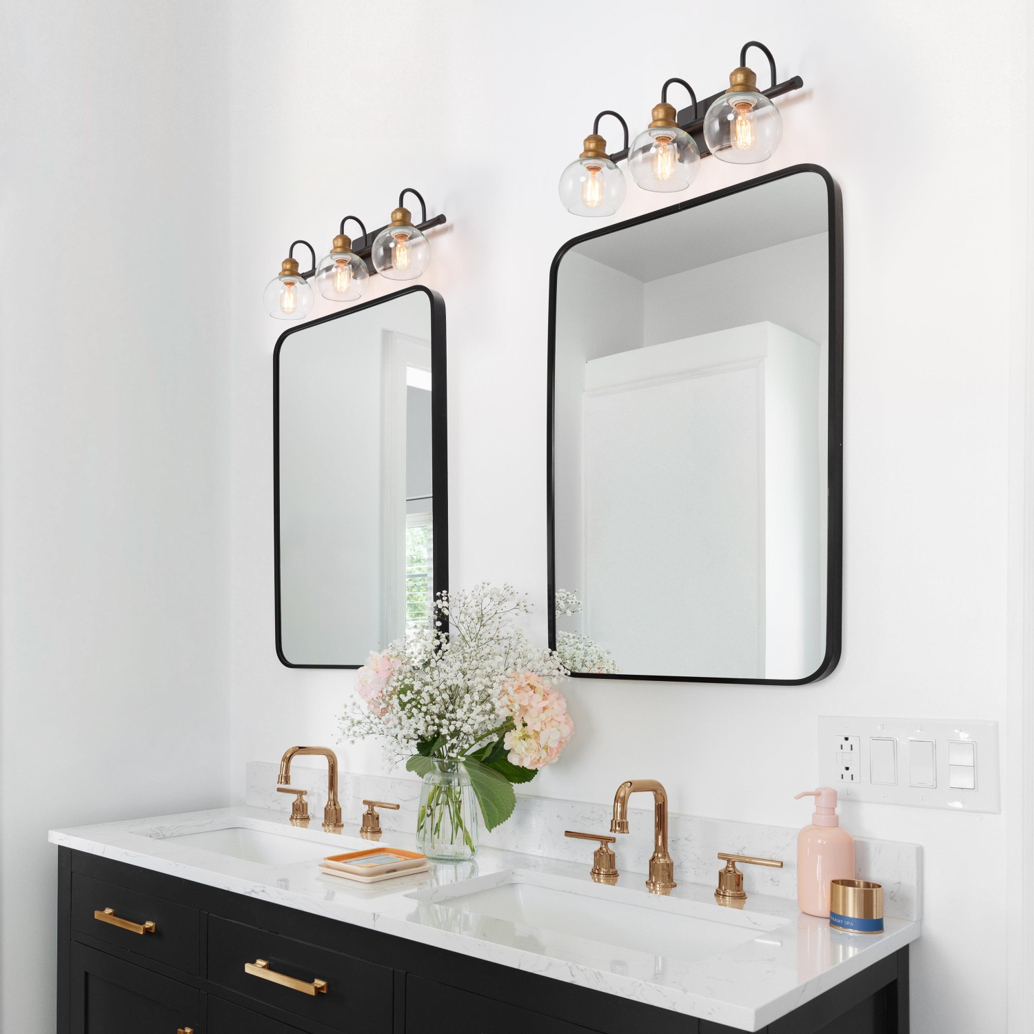 Applique de salle de bain moderne en laiton doré à 3 ampoules avec intensité réglable