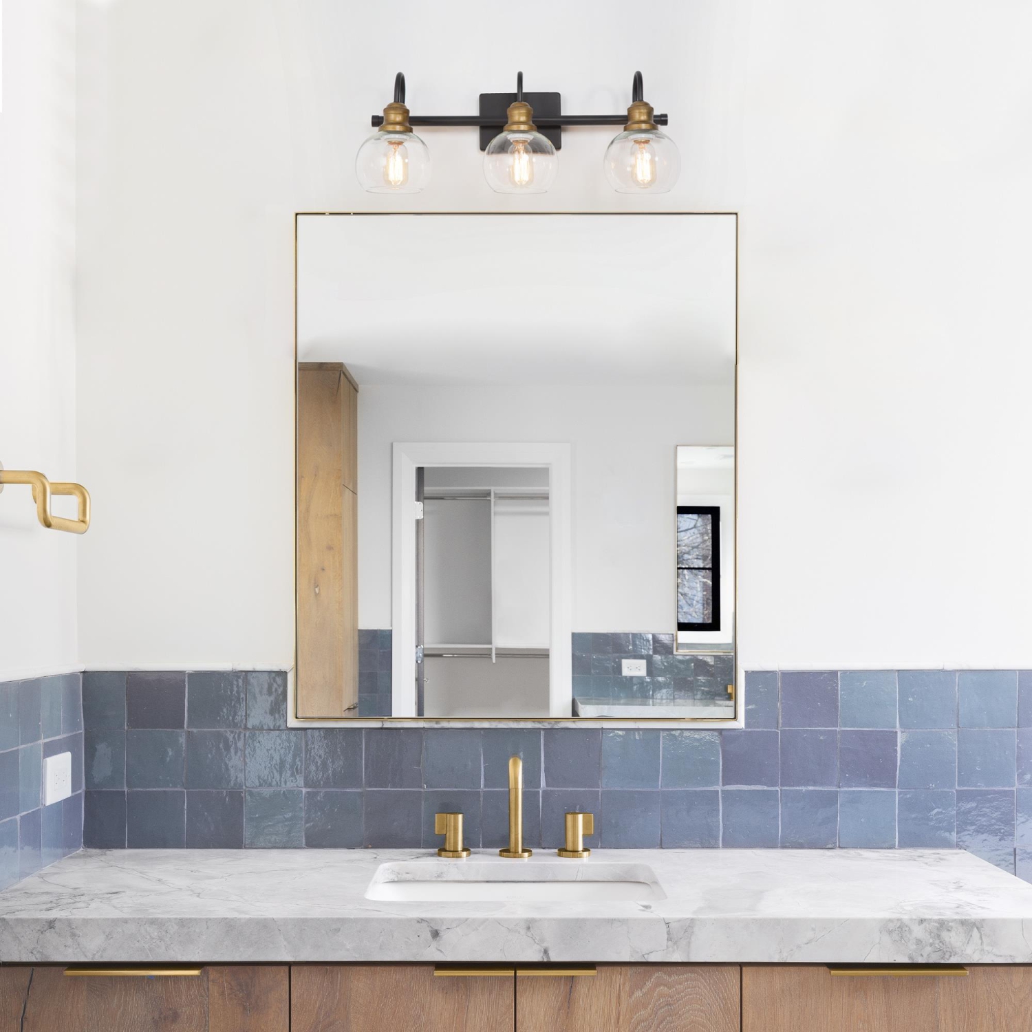 Applique de salle de bain moderne en laiton doré à 3 ampoules avec intensité réglable