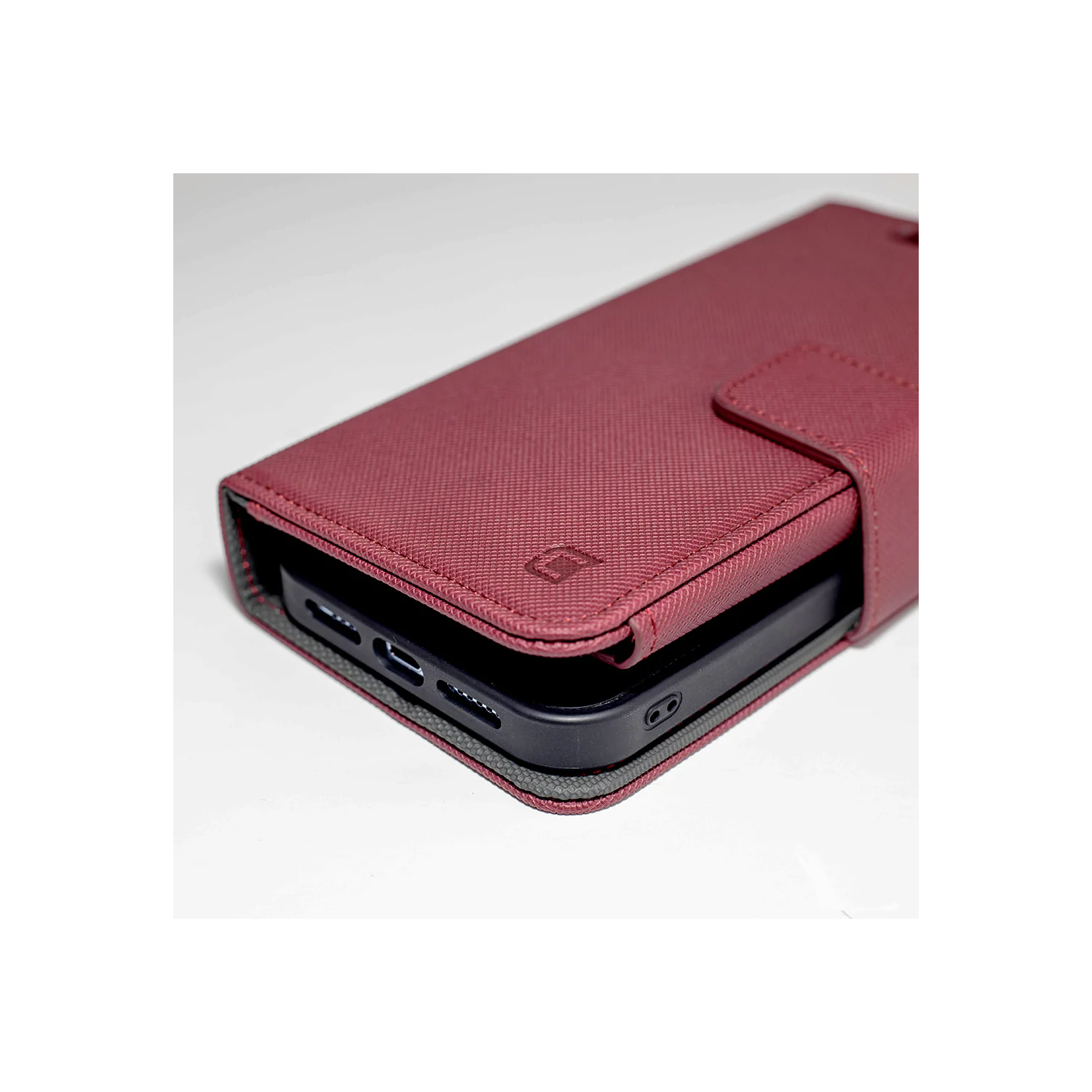 iPhone 14 Pro Max Wallet Case with MagSafe, Red - Sunset Blvd