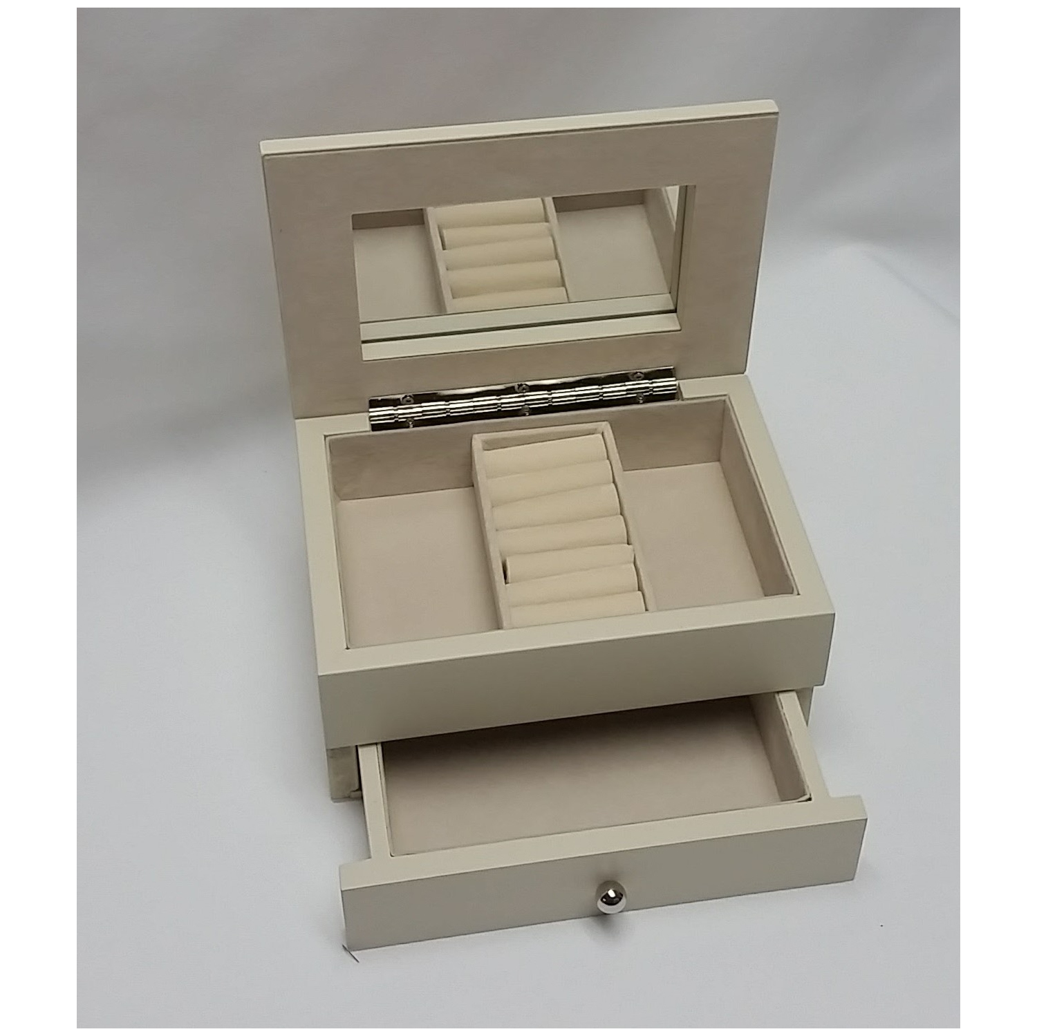 Elegance – Coffret à bijoux en MDF beige avec revêtement floral au fini cuivré