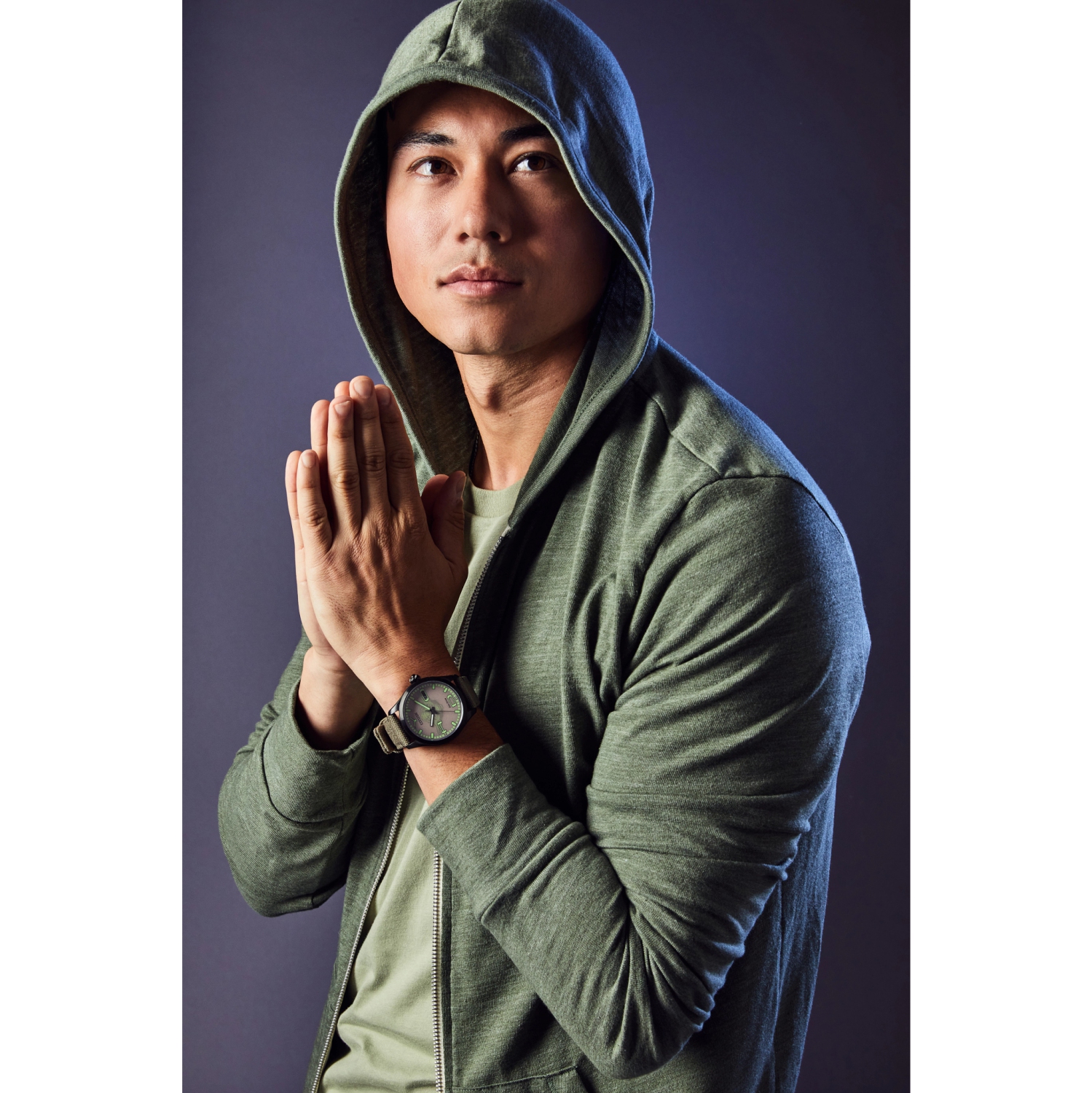 Montre pour homme Yoda japonais Eco-Drive 42&nbsp;mm de Star Wars, boîtier inox noir, bracelet nylon beige, cadran brun