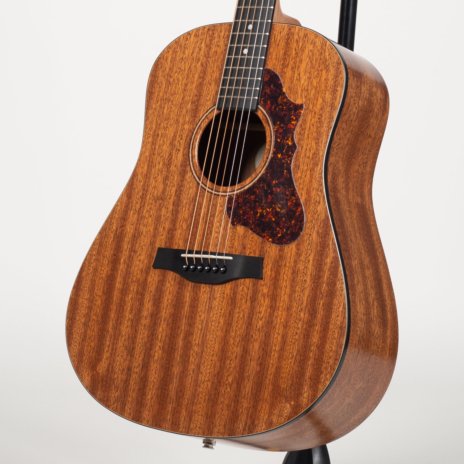 Godin Metropolis composer LR Baggs Element