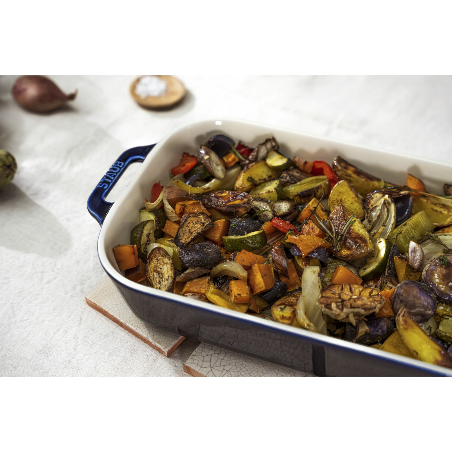 STAUB – Plat de cuisson rectangulaire en céramique Ceramique 4,4 L, bleu foncé