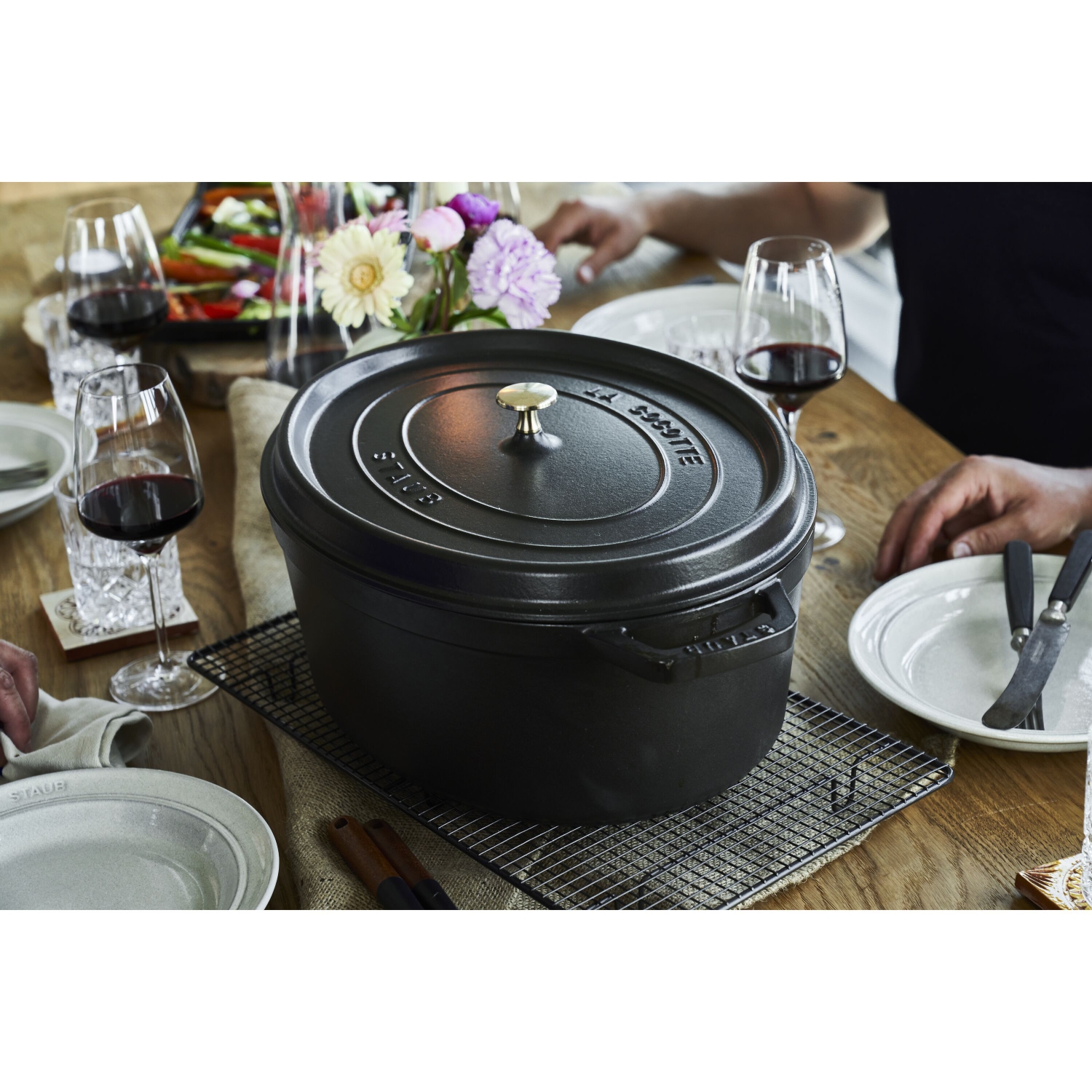 STAUB La Cocotte 12 L Cast Iron Oval Cocotte, Black
