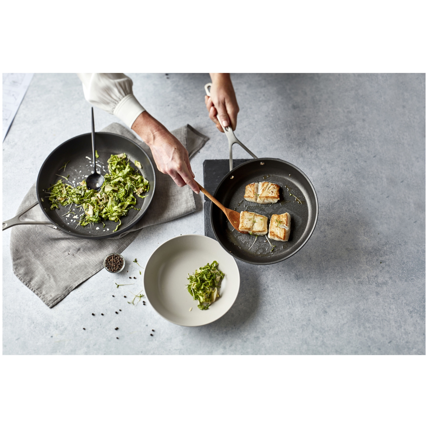 Poêle à frire en aluminium DEMEYERE, 3 20 cm/8 po