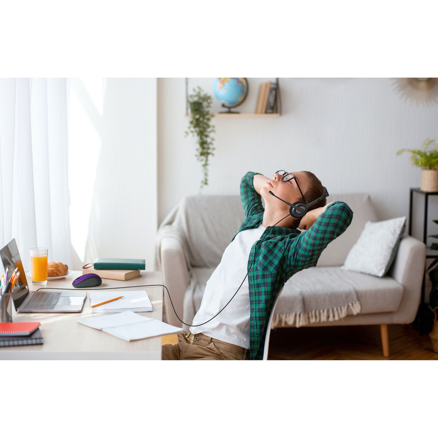 Souris optique sans fil M325S de Logitech - Violet vif