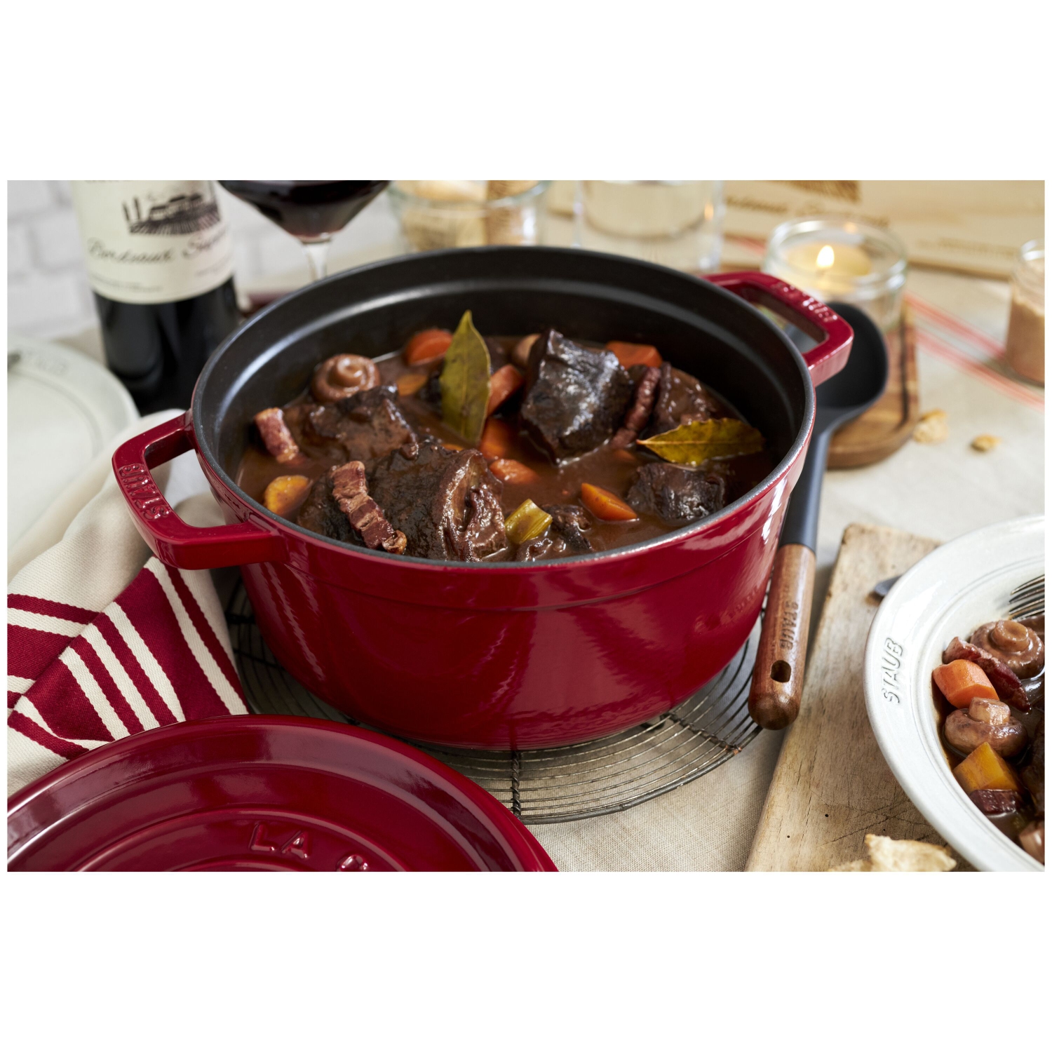 STAUB La Cocotte 3.7 L Cast Iron Round Cocotte, Bordeaux