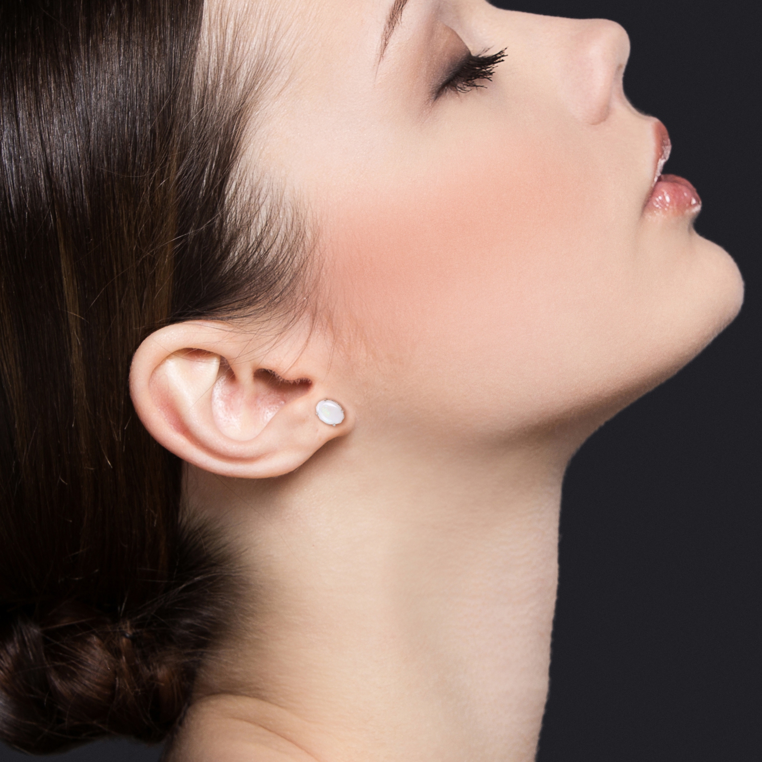 AMOUR Boucles d'oreilles en argent sterling avec opale ovale et motif de coeur