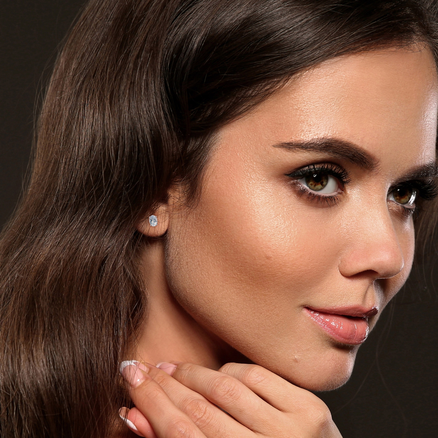 AMOUR Boucles d'oreilles en argent sterling avec topaze bleu ciel ovale