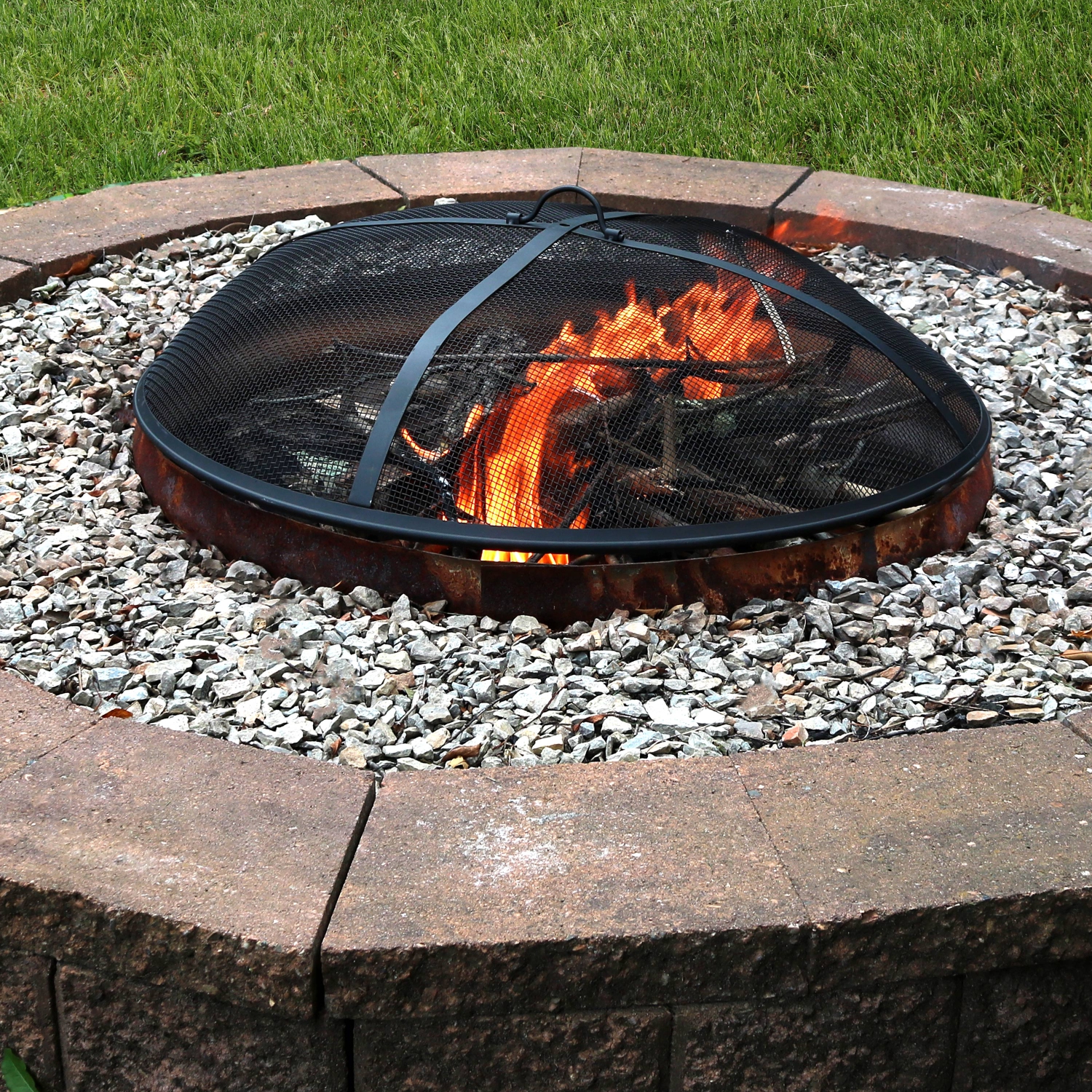 Sunnydaze 40 in Steel Round Fire Pit Spark Screen
