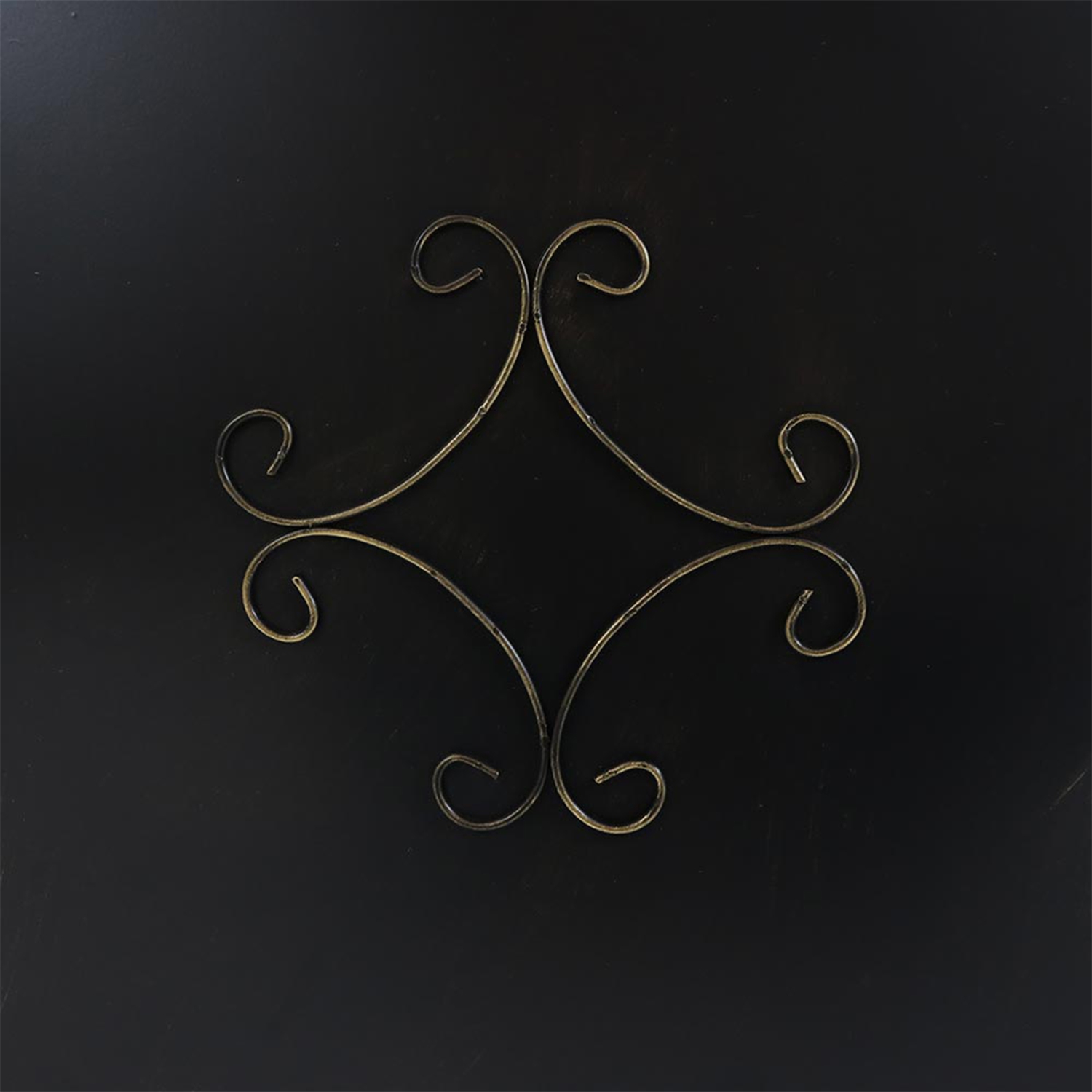 Table carrée à foyer au gaz propane de 30 po MGO de Sunnydaze avec pierres de lave